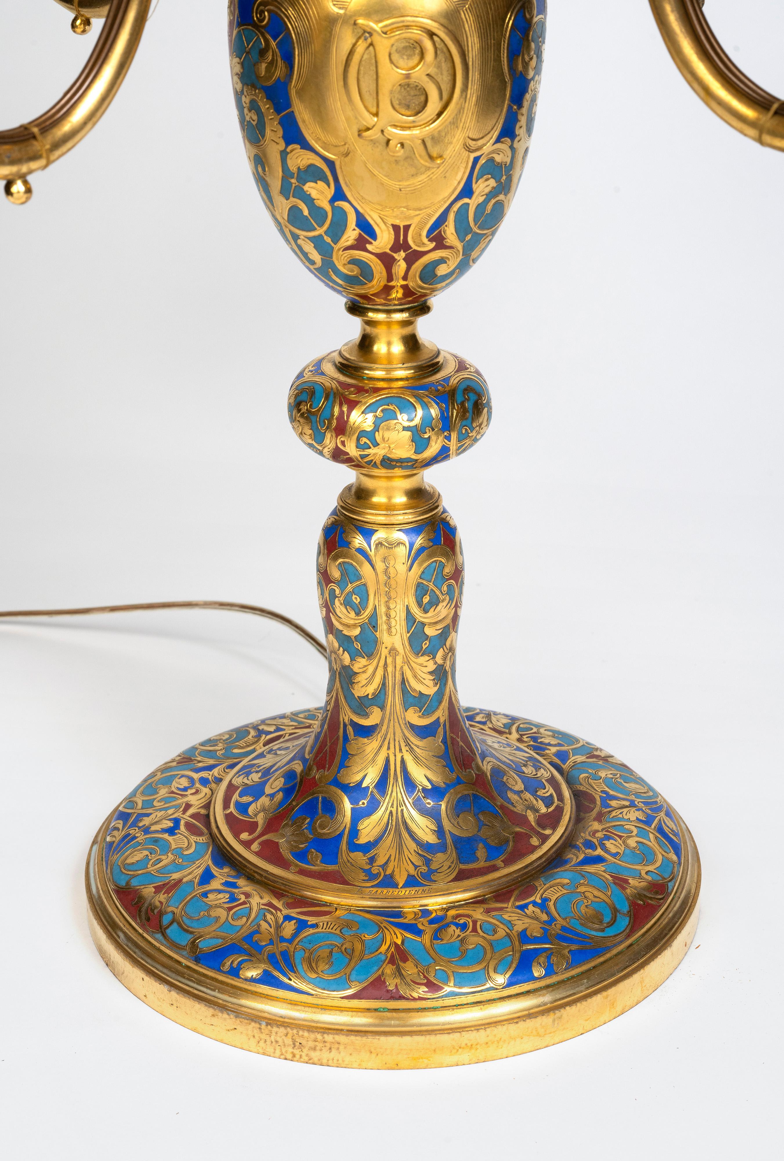 XIXe siècle Une paire exceptionnelle de candélabres en émail champlevé et bronze doré de Sevin & Barbedienne en vente
