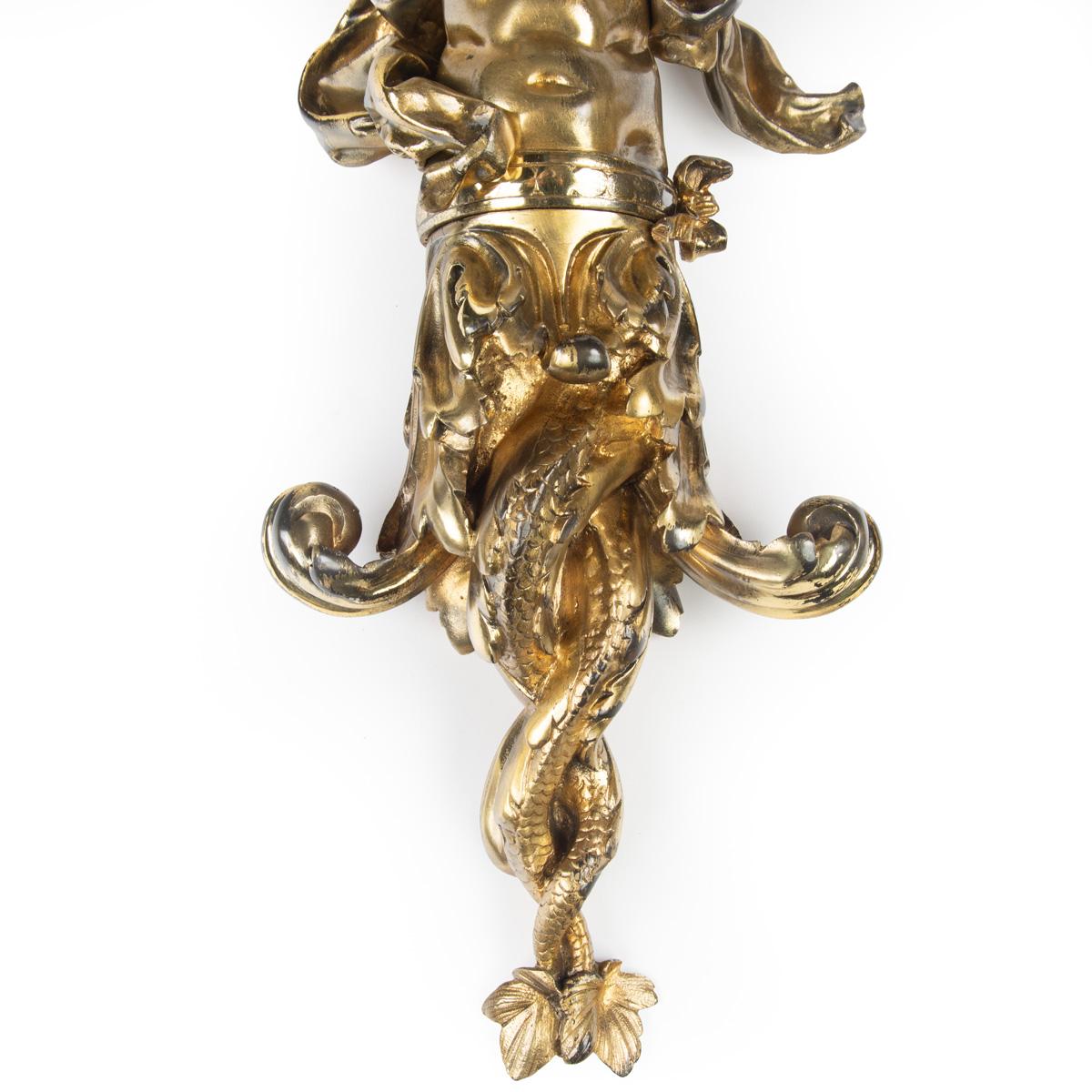 Exceptionnelle paire d'appliques en bronze doré et verre Triton de Lerolle, Paris en vente 1