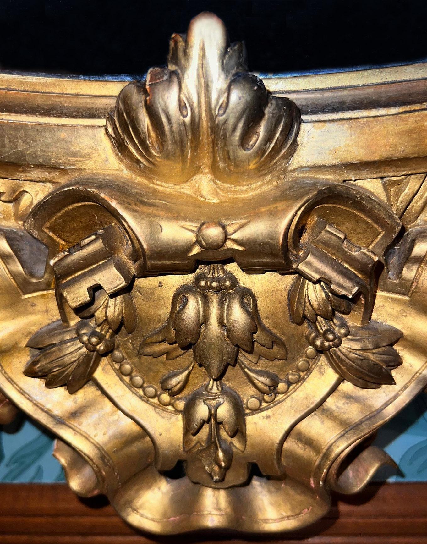 Miroir en bois doré et gesso sculpté de qualité exceptionnelle de la fin du XIXe siècle Bon état - En vente à Long Island City, NY