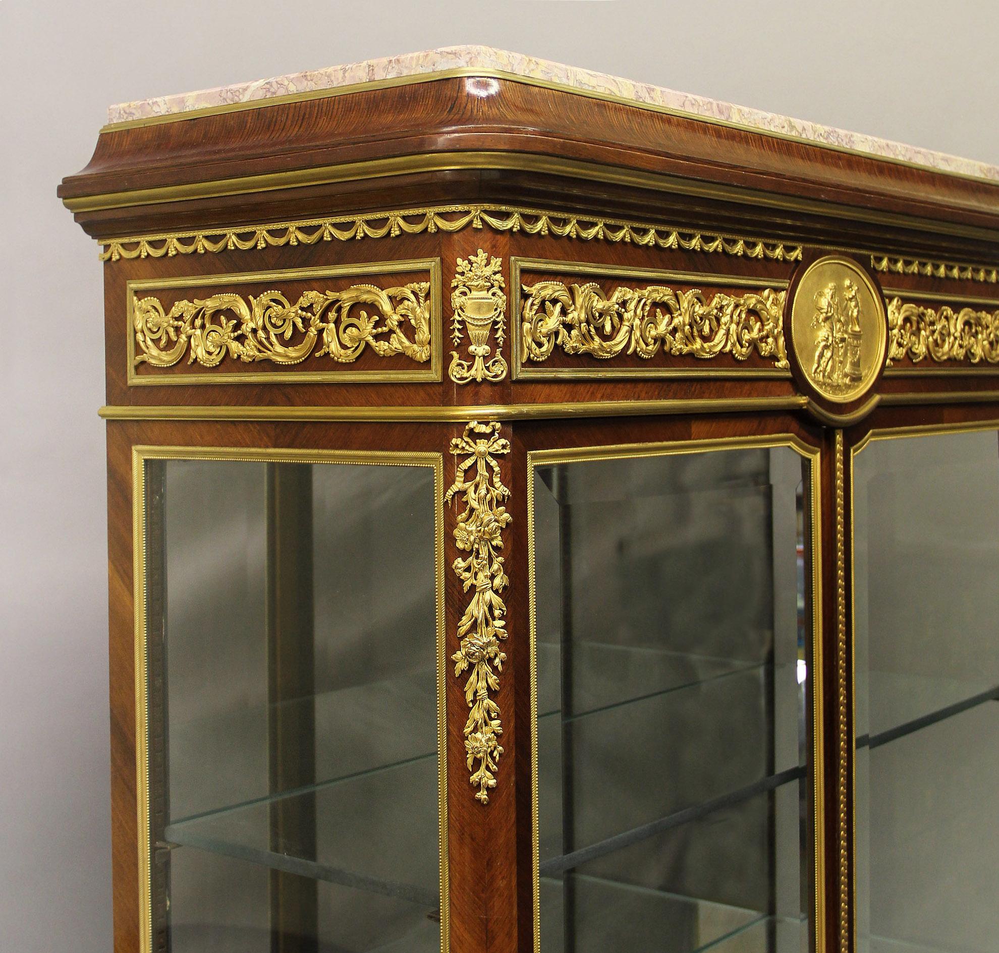 French Exceptional Quality Late 19th Century Gilt Bronze Mounted Vitrine For Sale