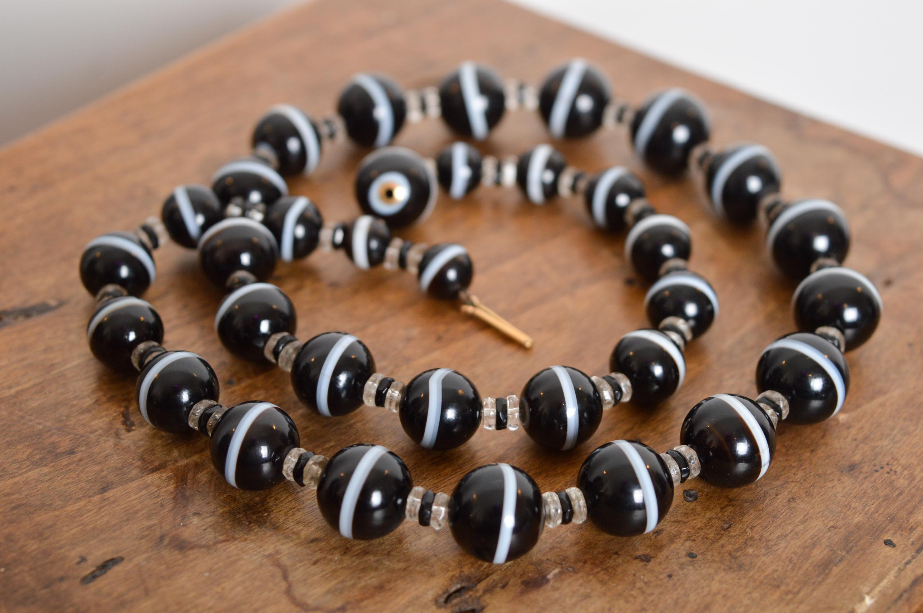 Eine außergewöhnliche viktorianische Kette aus schwarzen gebänderten Achatperlen - lange Halskette im Angebot 6