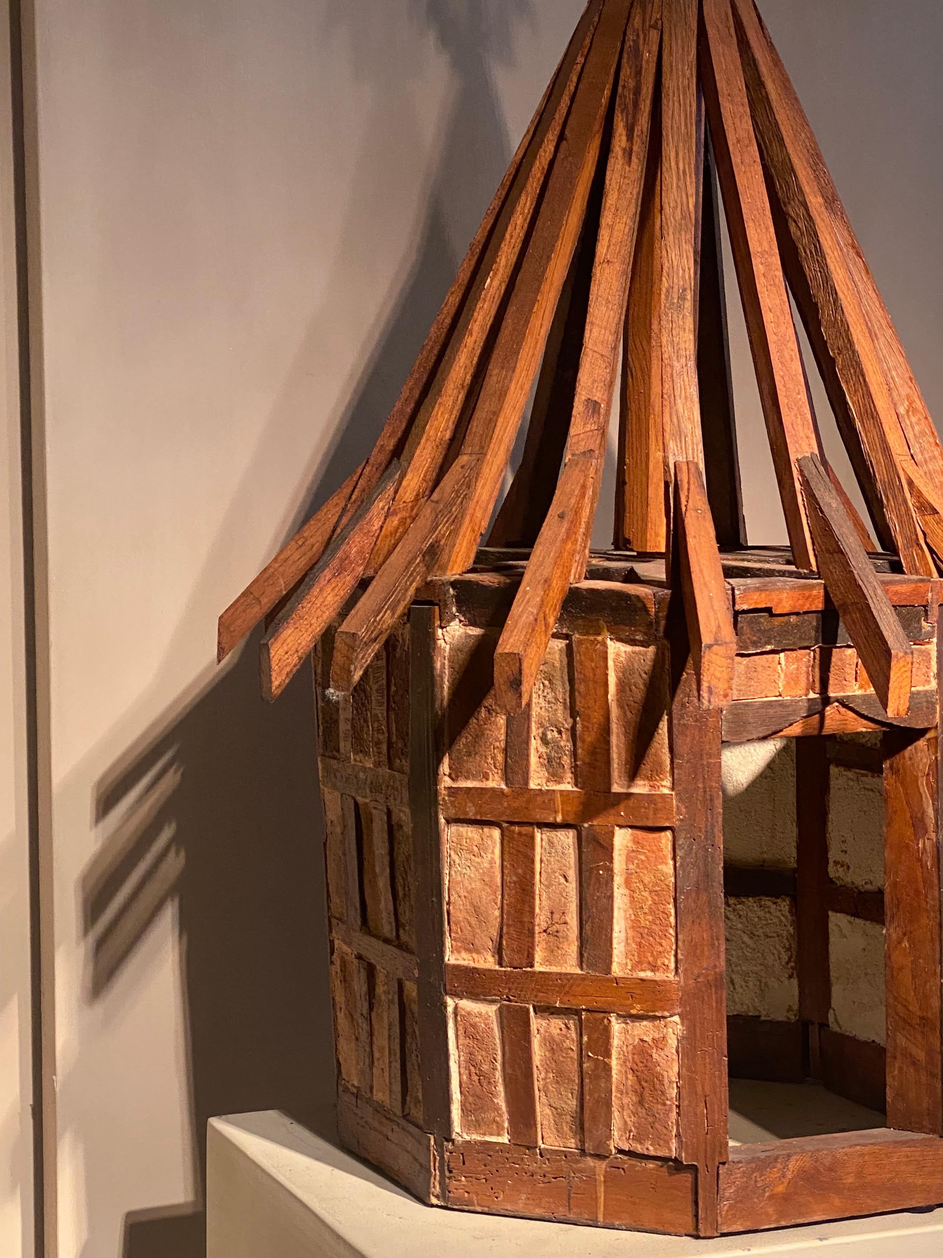 Metà XX secolo Un eccezionale modello di tetto in legno in vendita