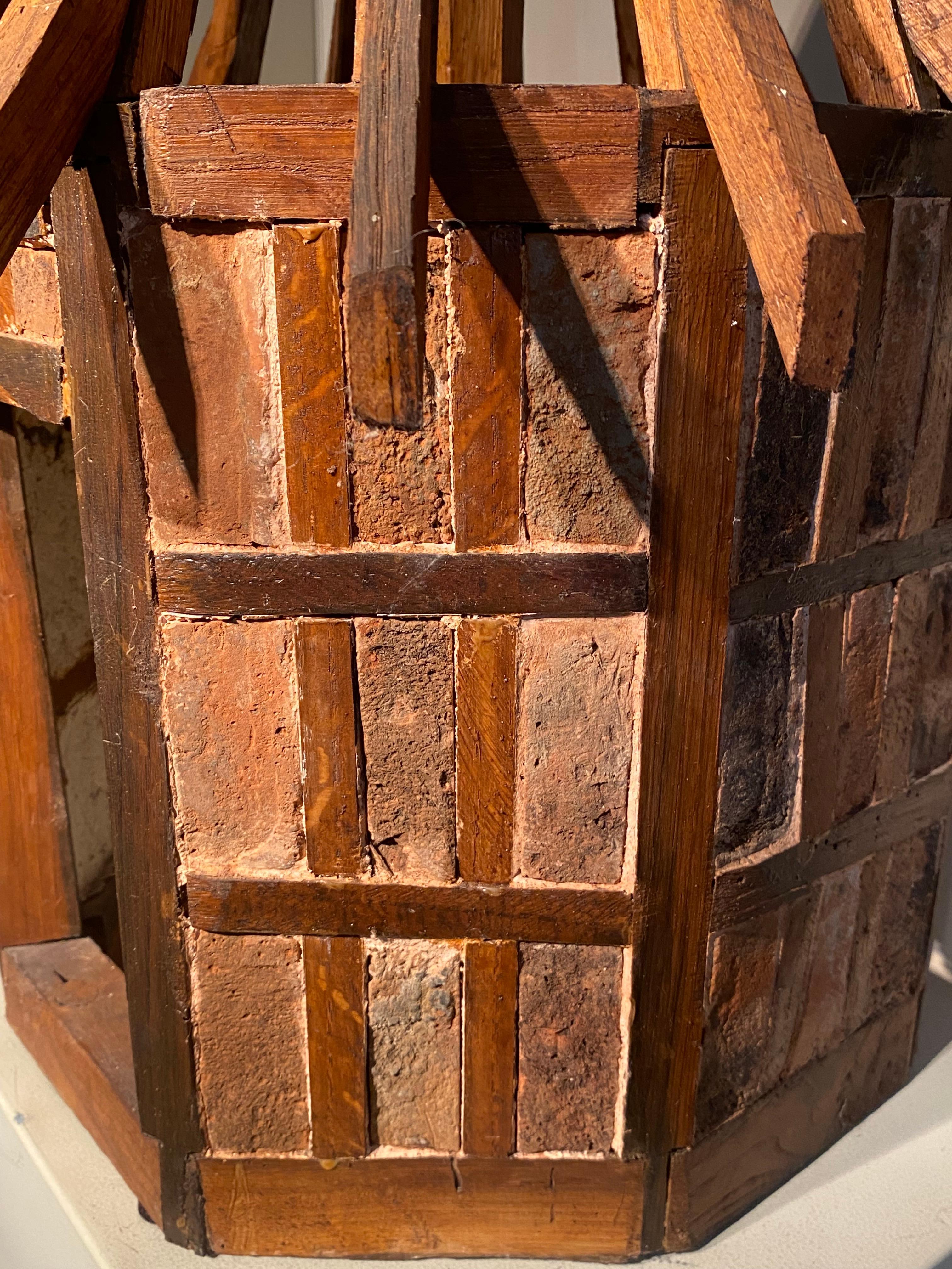 Un eccezionale modello di tetto in legno in vendita 2