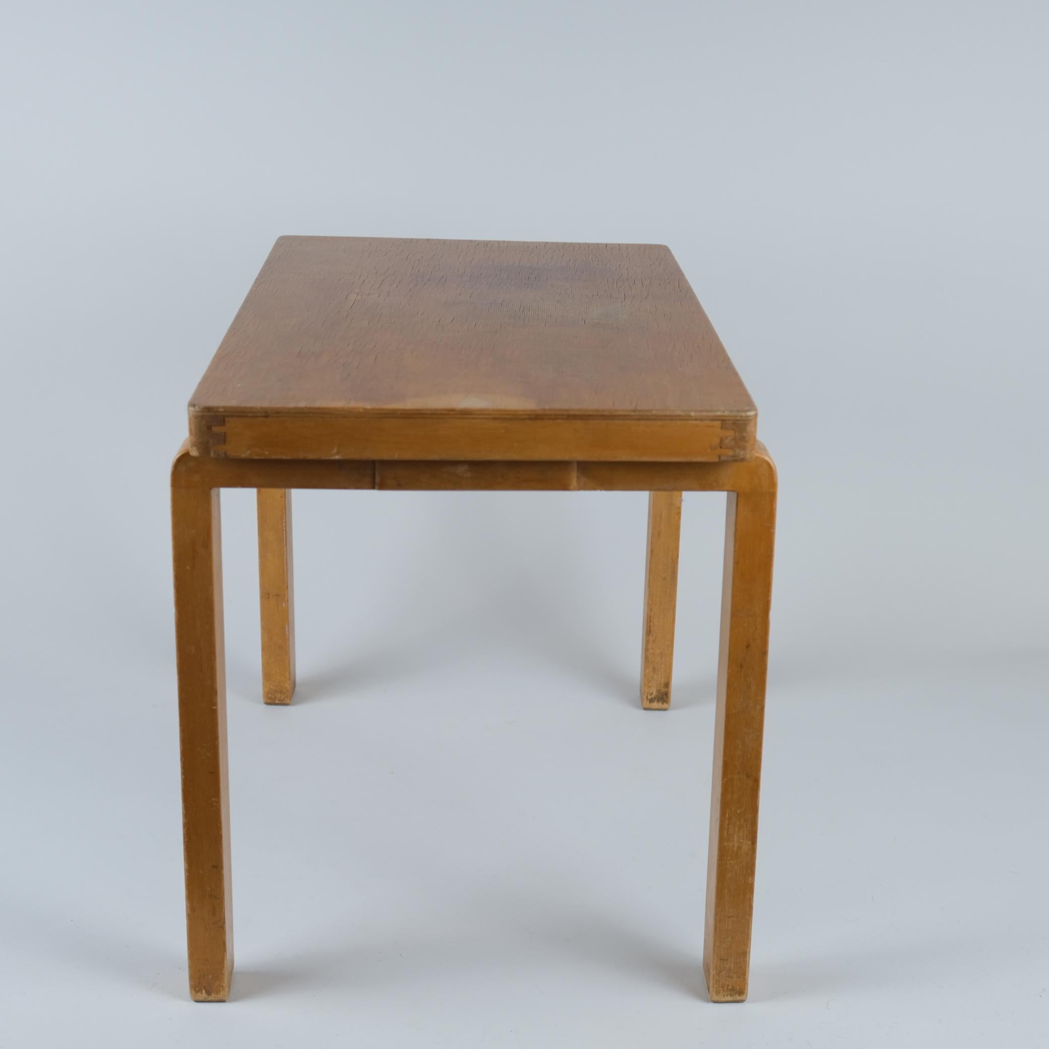 An Exceptionally Rare Alvar Aalto War-time Joints Small Side table, Artek 1940s For Sale 3