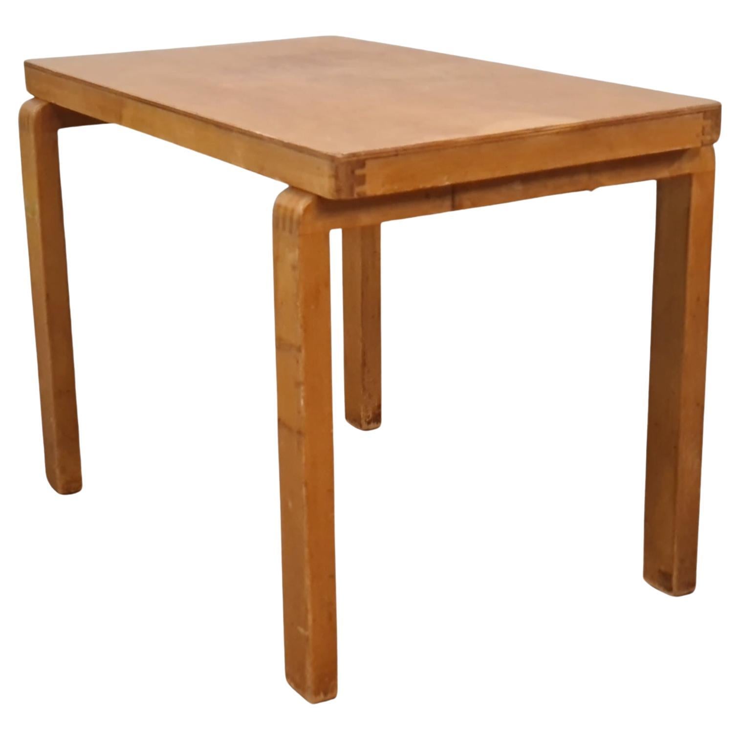 An Exceptionally Rare Alvar Aalto War-time Joints Small Side table, Artek 1940s