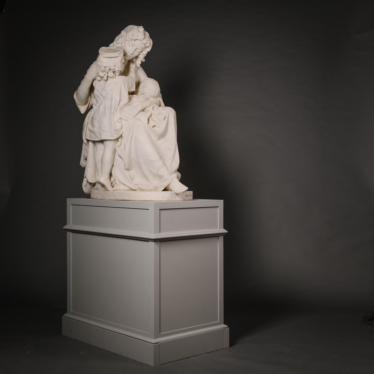 Vittoriano Una mostra di gruppi statuari in marmo a grandezza naturale in vendita