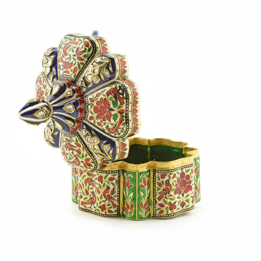 Exquisite and Large Indian 22k Gold, Enamel, and Diamond Snuff Box, Jaipur For Sale 1
