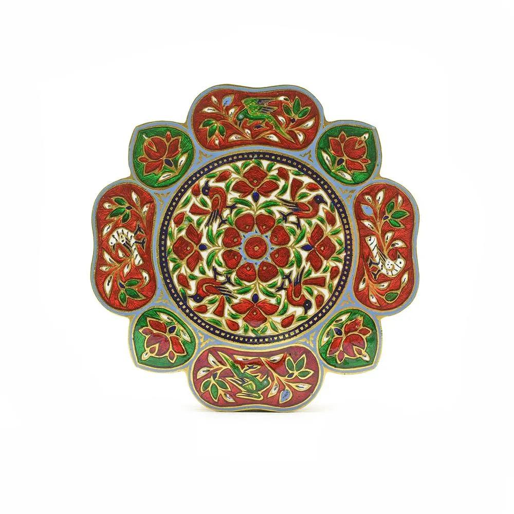 Exquisite and Large Indian 22K Gold, Enamel, and Diamond Snuff Box, Jaipur In Good Condition For Sale In New York, NY