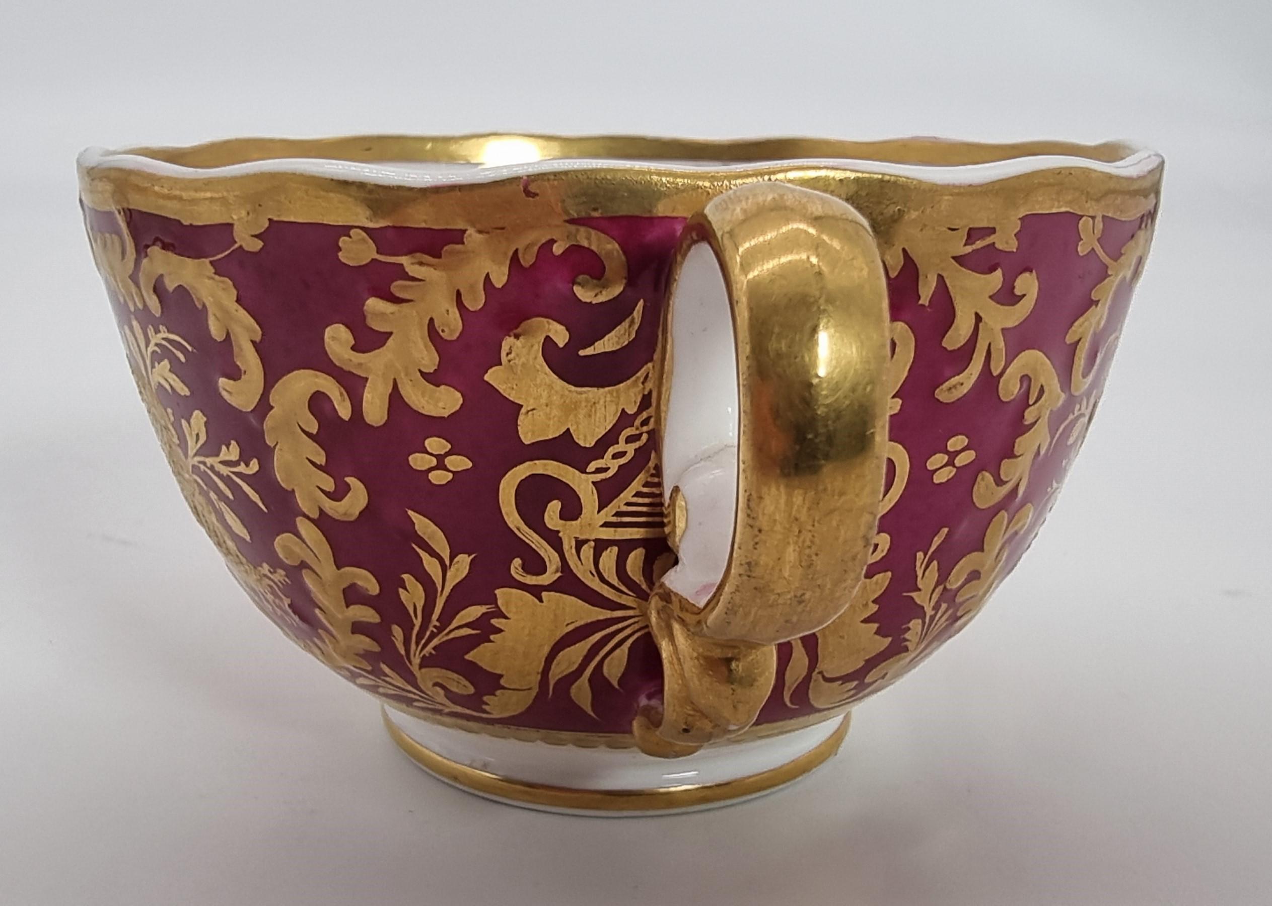 Une exquise et rare tasse et soucoupe de cabinet A.I.C. vers 1830. en vente 7