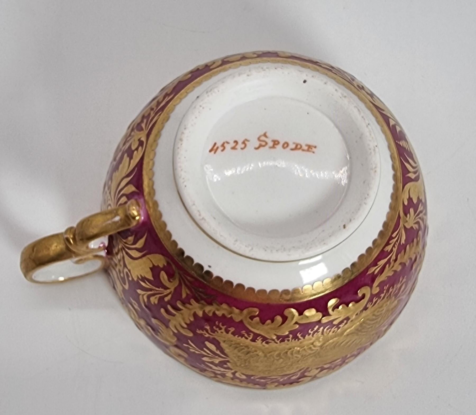 Tasse et soucoupe exquises et rares du début du 19e siècle de Spode, vers 1830. en vente 10