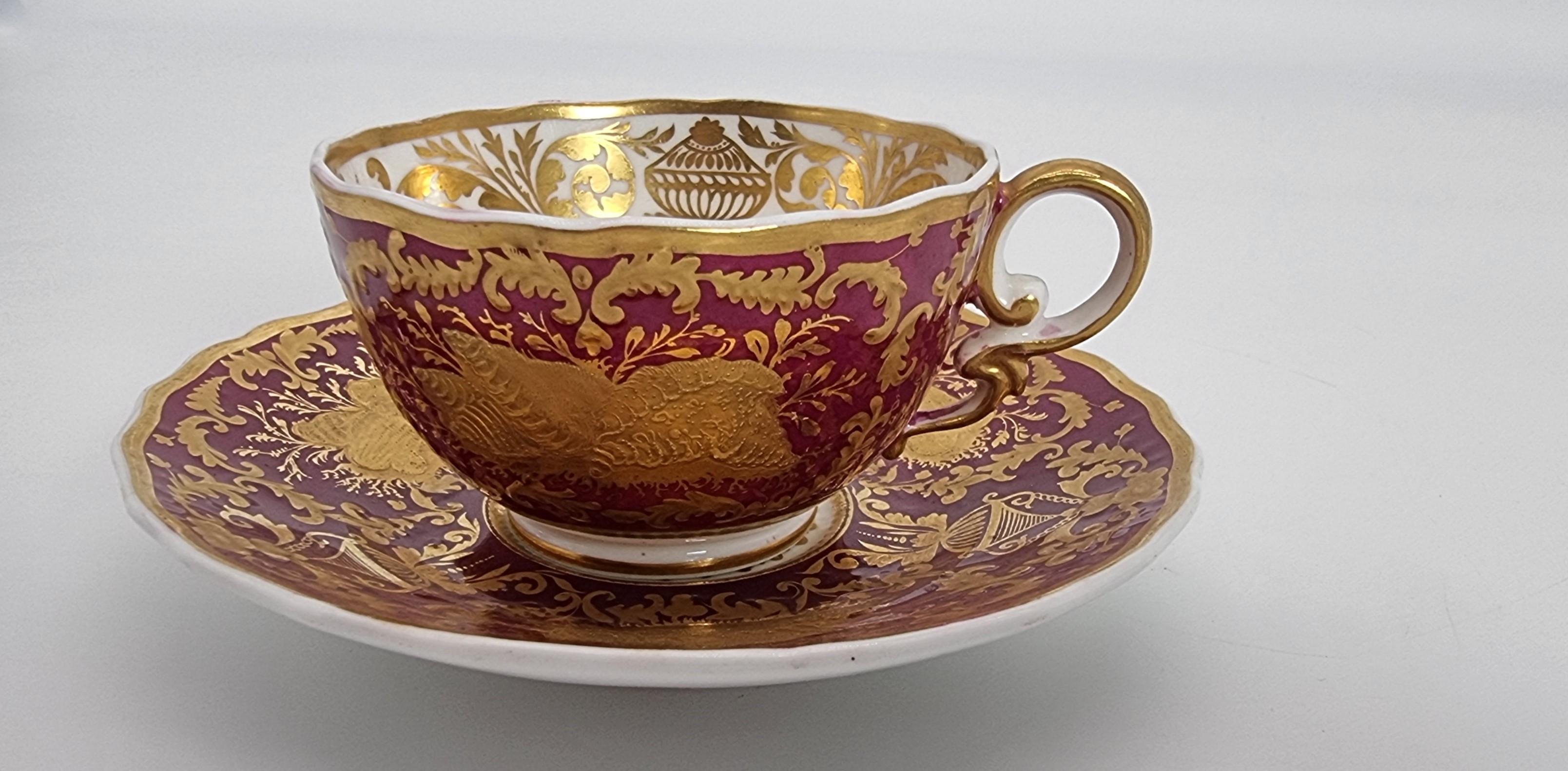 Une exquise et rare tasse et soucoupe de cabinet A.I.C. vers 1830. en vente 11