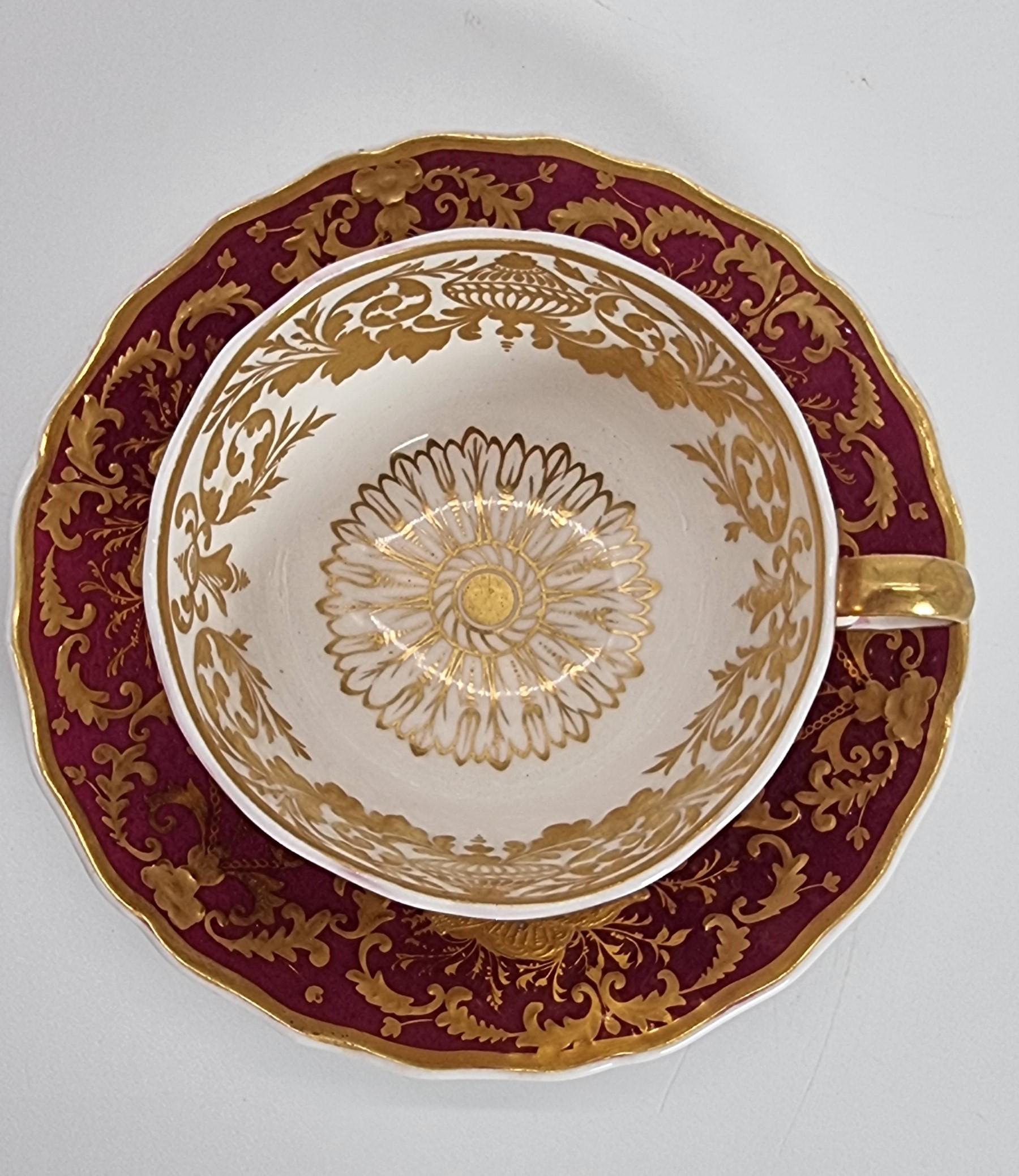 Une exquise et rare tasse et soucoupe de cabinet A.I.C. vers 1830. en vente 12