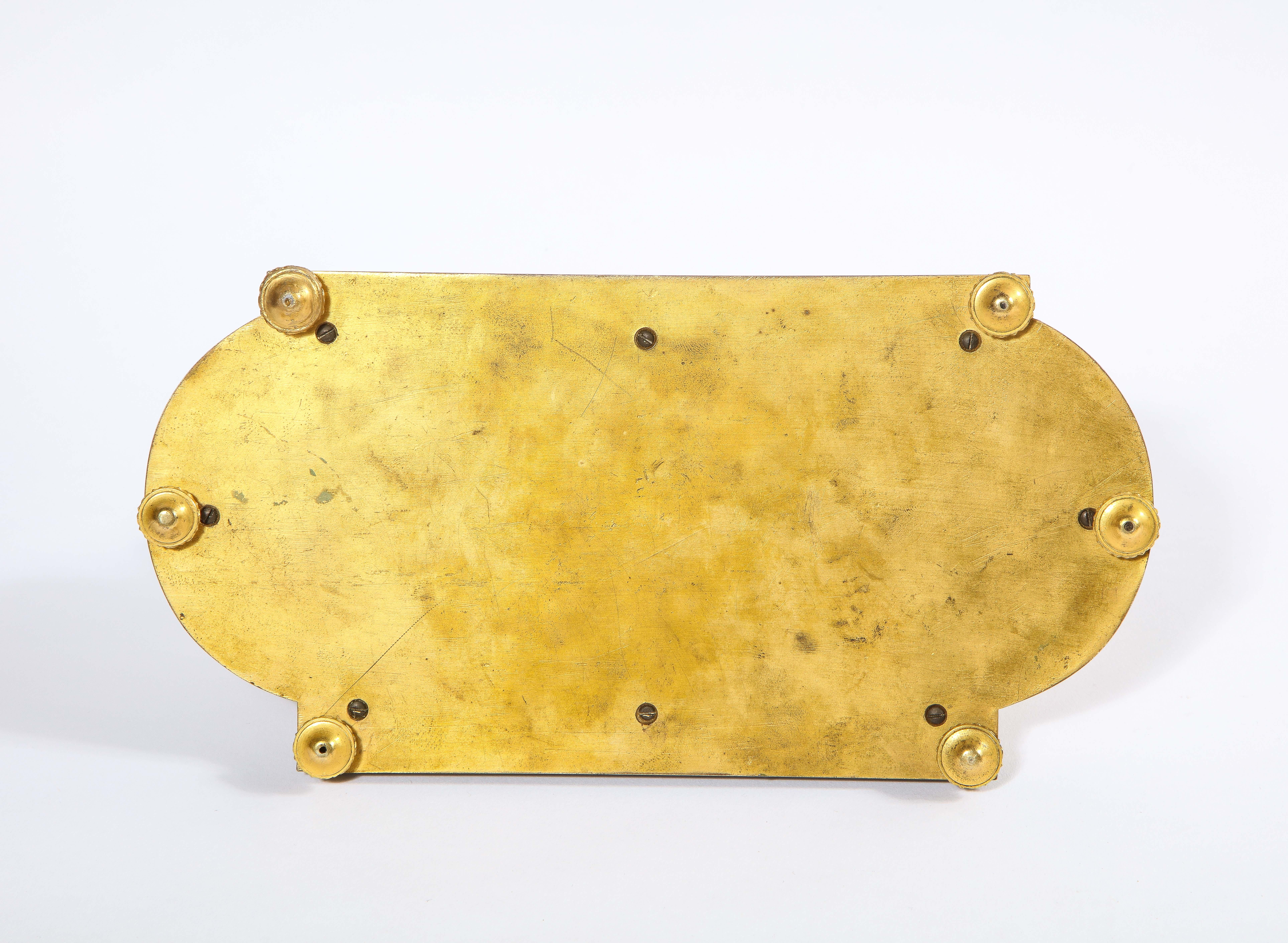 Exquis et rare encrier français de style Louis XVI en pierre de sang monté en bronze doré en vente 10