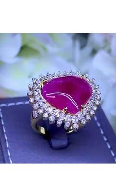 Exquisite Certified Ct 9, 70 of Burma Ruby and Diamonds on Ring
