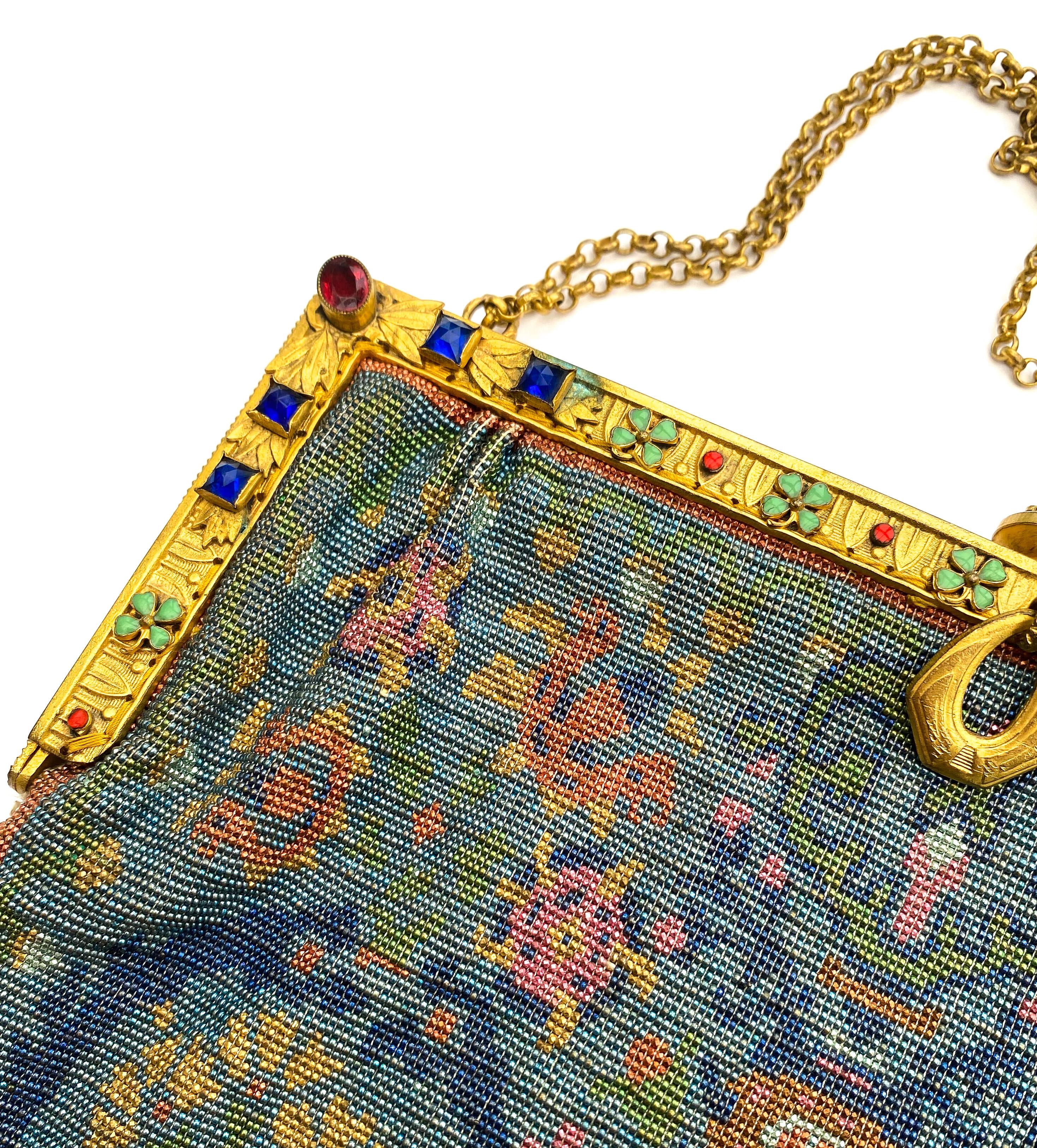 Eine exquisite, feine, perlenbesetzte, dezent farbige, große Handtasche mit Juwelenrahmen Damen im Angebot