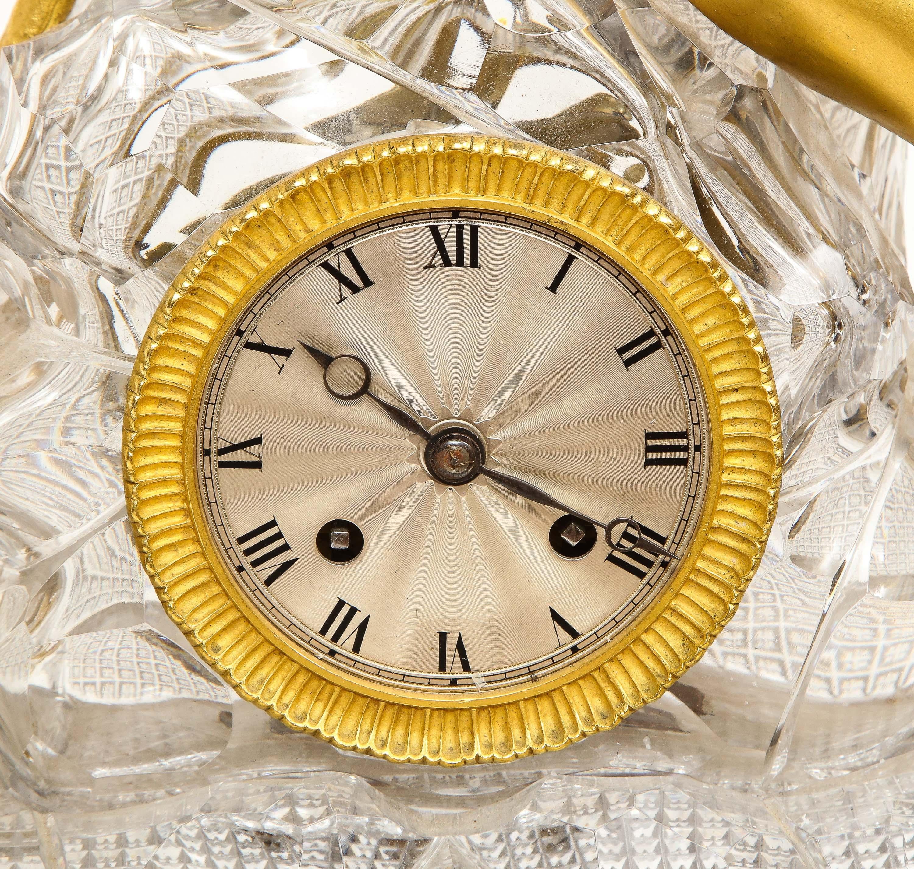 Exquisite französische Empire-Uhr aus Goldbronze und geschliffenem Kristall, um 1815 im Angebot 14