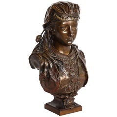 Exquis buste de beauté orientaliste français en bronze multi-patiné:: par Rimbez
