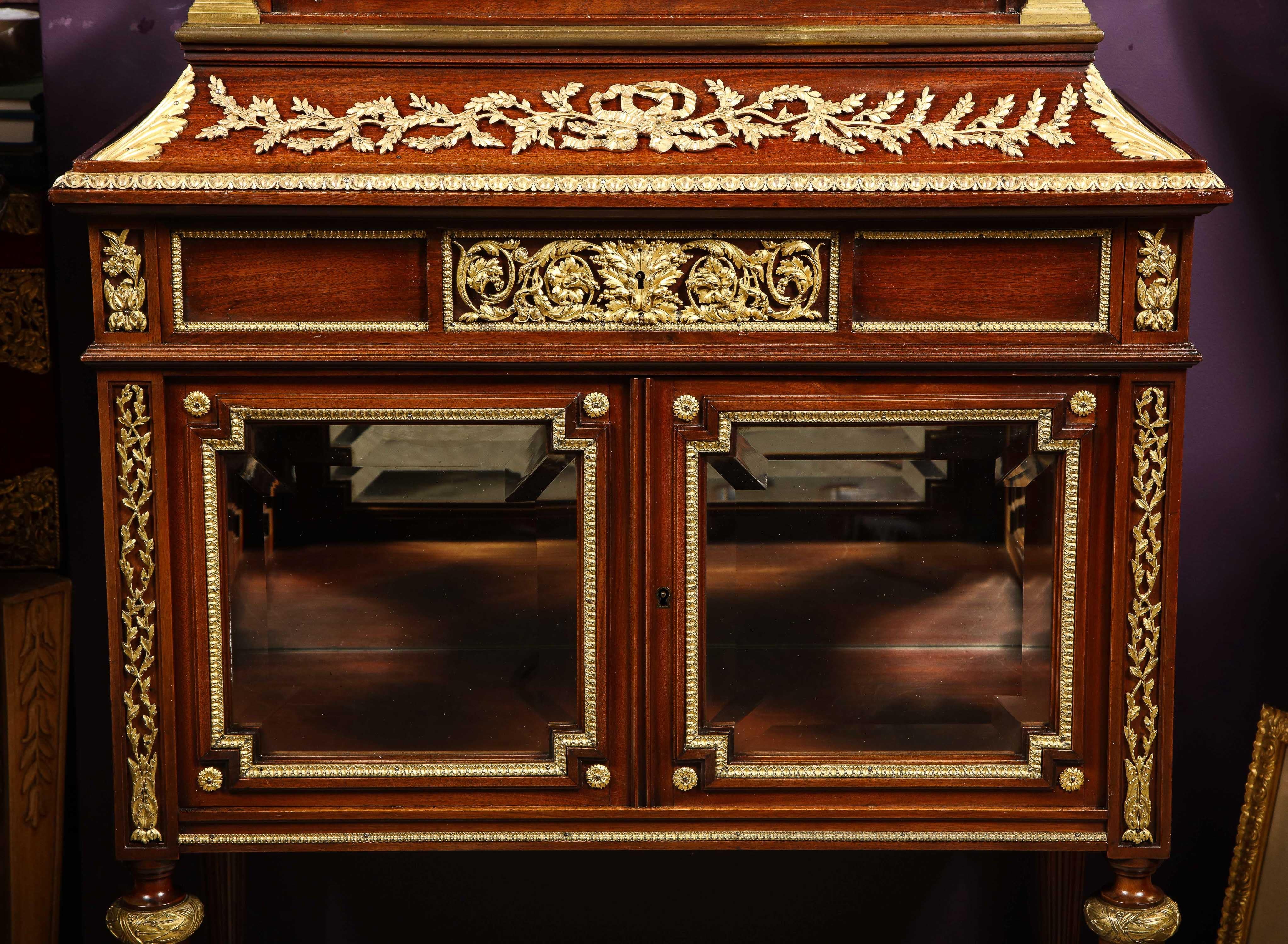 19th Century Exquisite French Ormolu-Mounted Mahogany and Glass Vitrine Cabinet For Sale