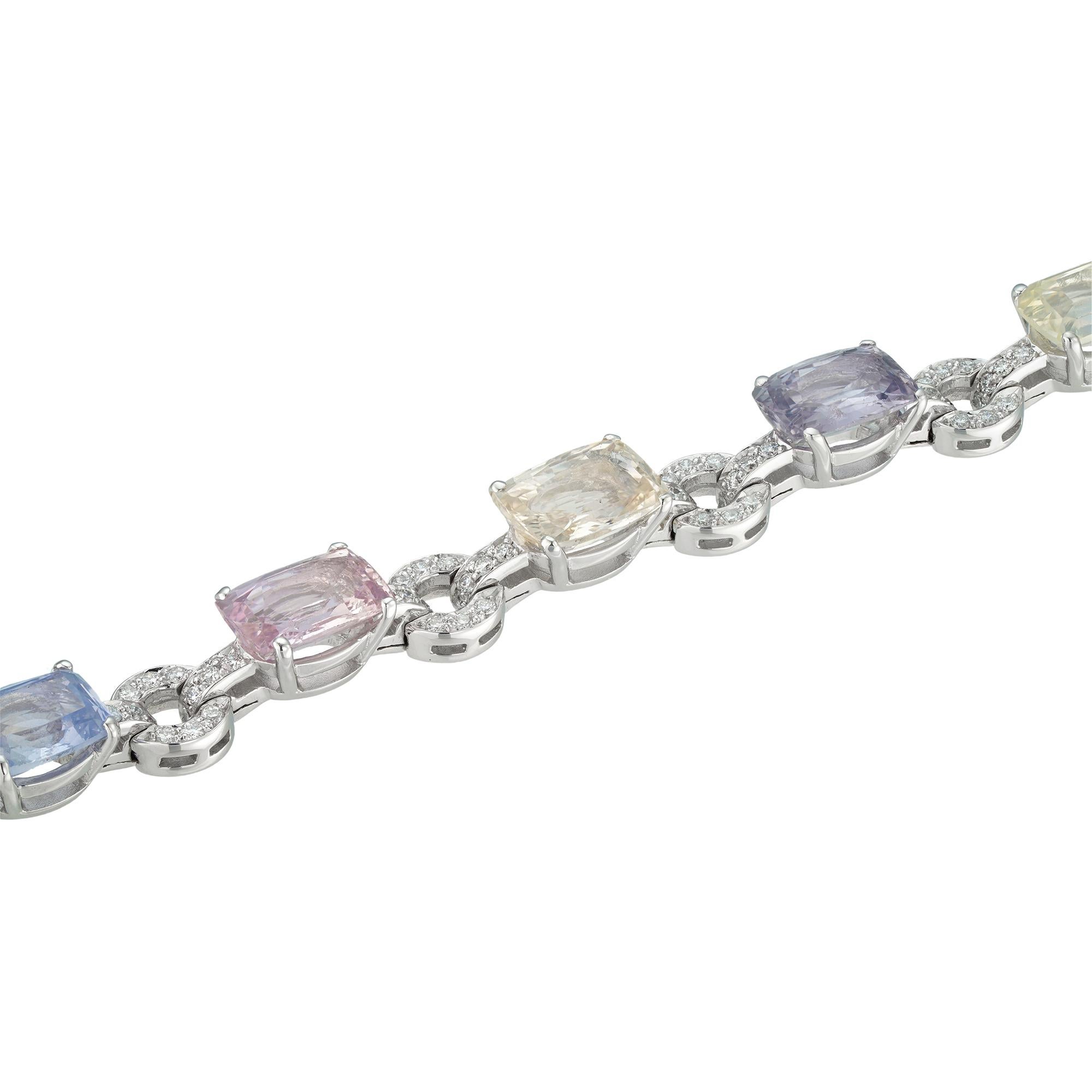 Una exquisita pulsera multicolor de zafiros y diamantes Moderno en venta