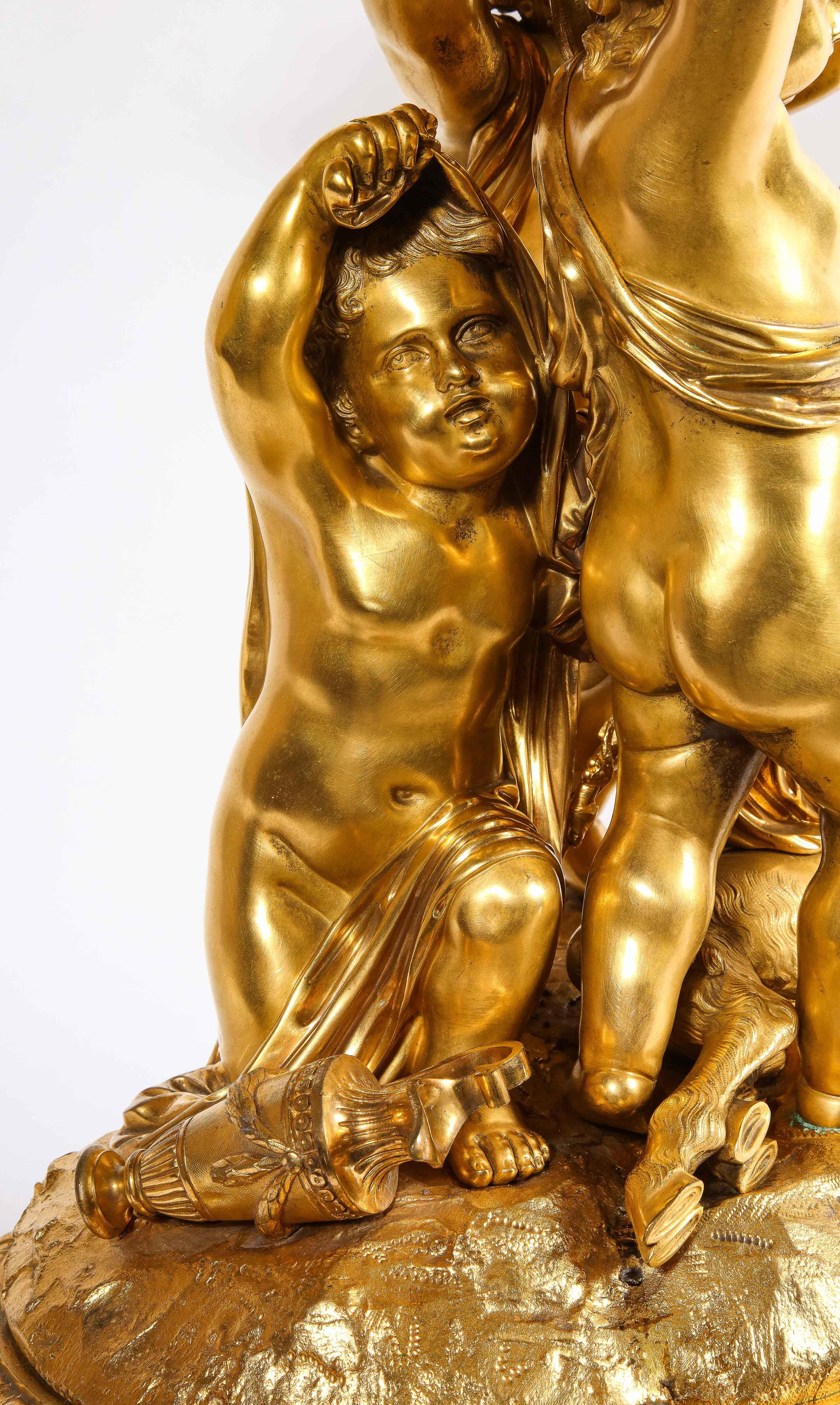 Centre de table exquis en bronze doré de Napoléon III, Circa 1880 en vente 4
