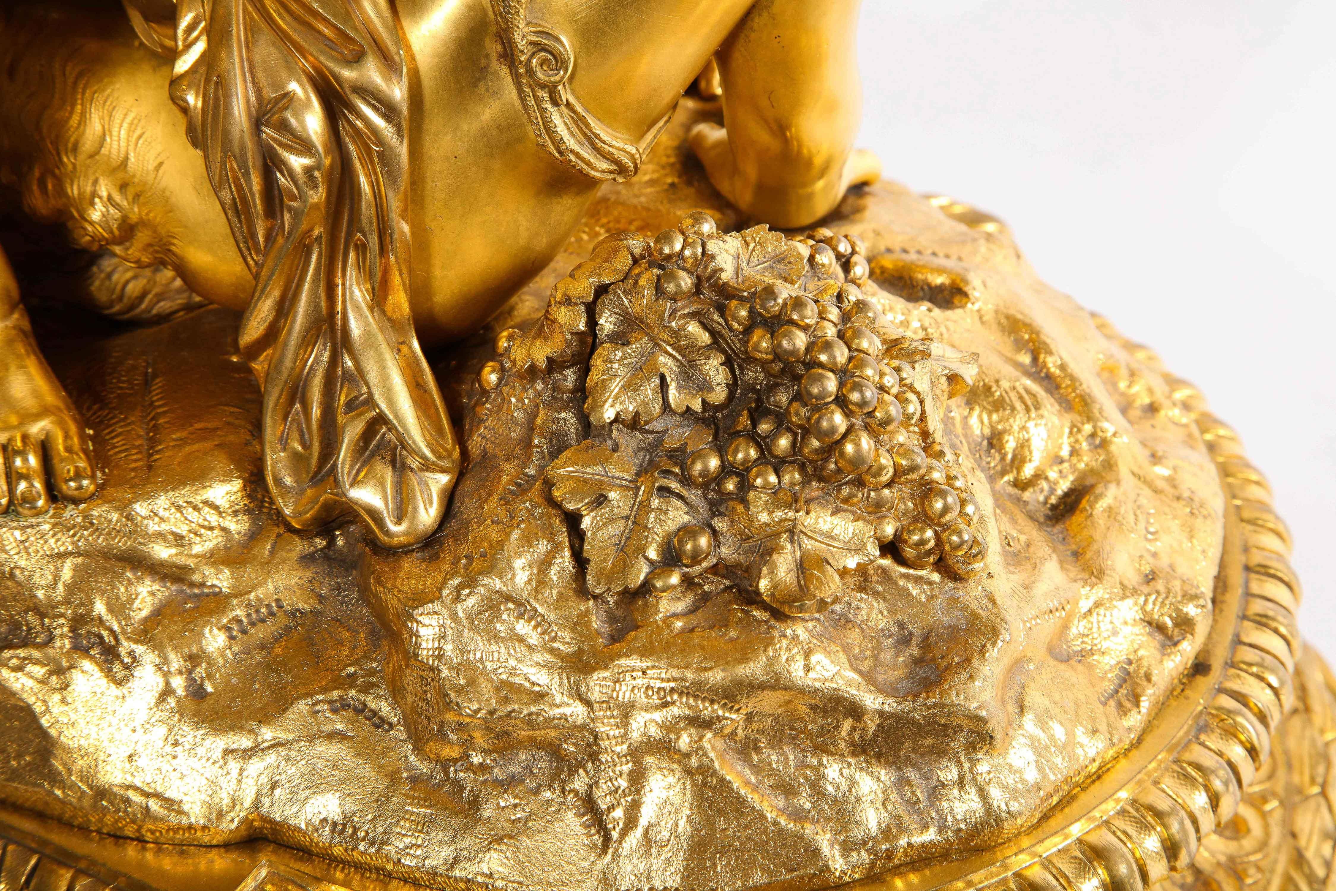 Centre de table exquis en bronze doré de Napoléon III, Circa 1880 en vente 12