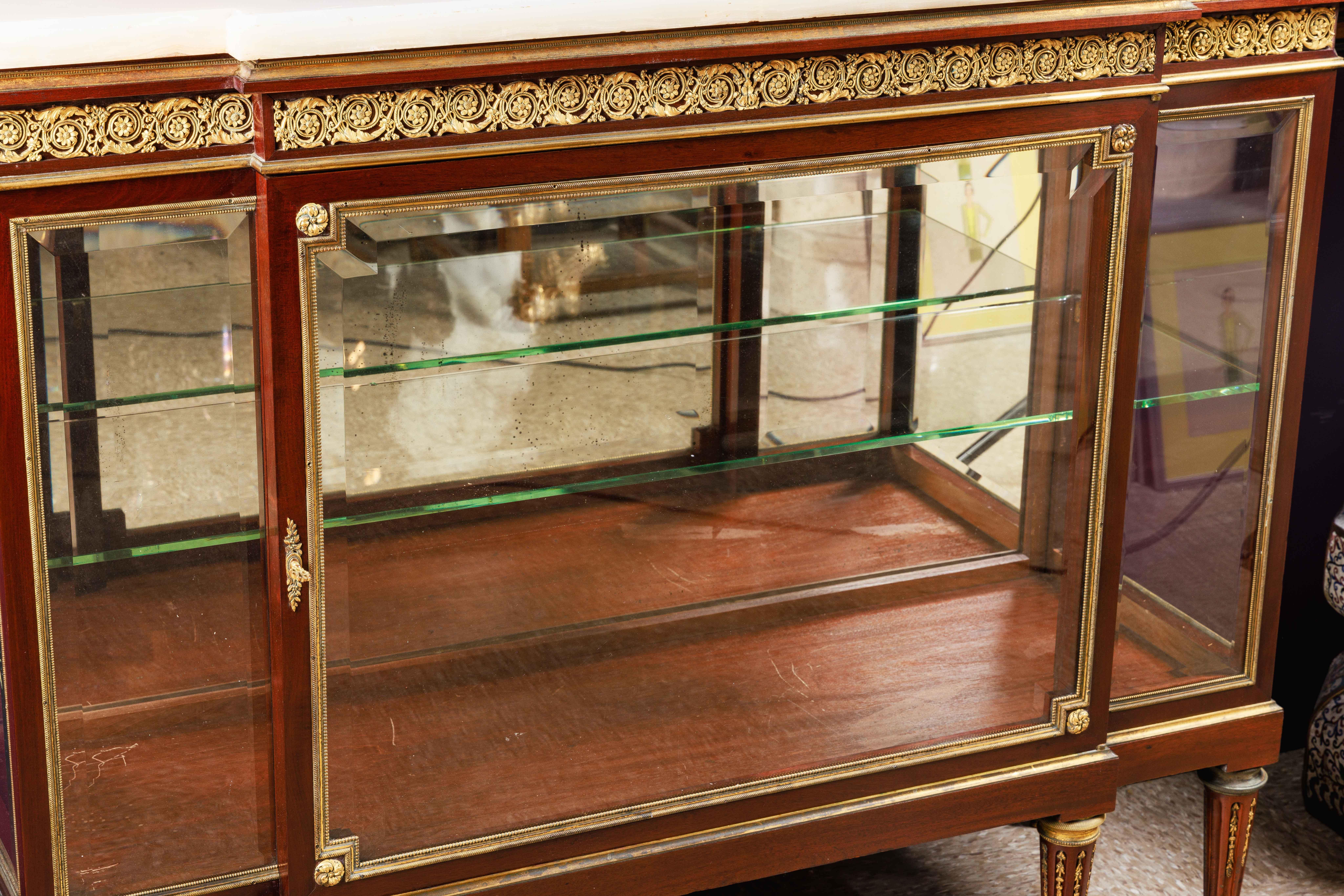 Exquisite Quality French Ormolu-Mounted Vitrine Commode Cabinet, C. 1880 For Sale 2