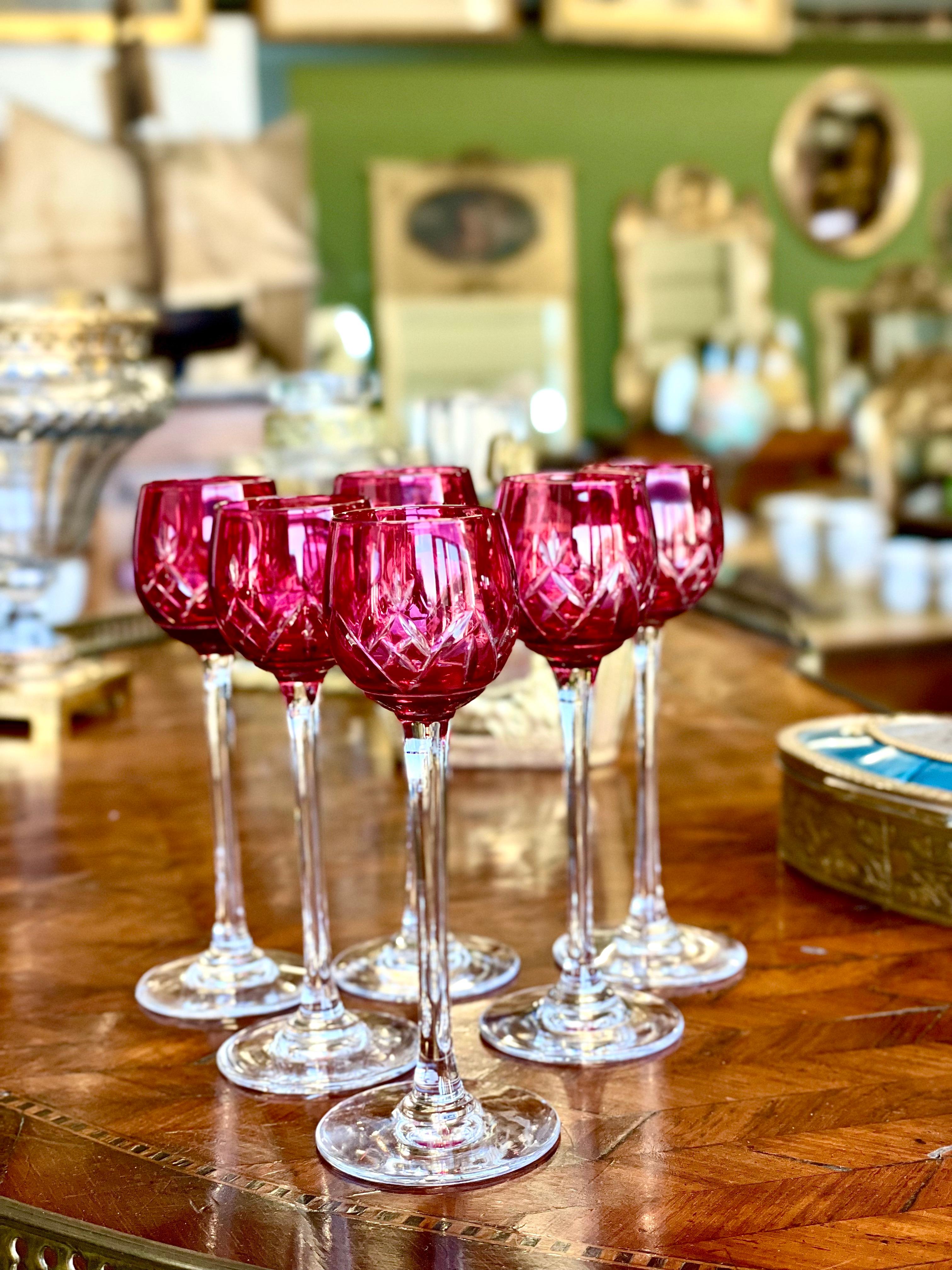 Set of six Red Crystal Liqueur Glasses In Good Condition For Sale In LA CIOTAT, FR