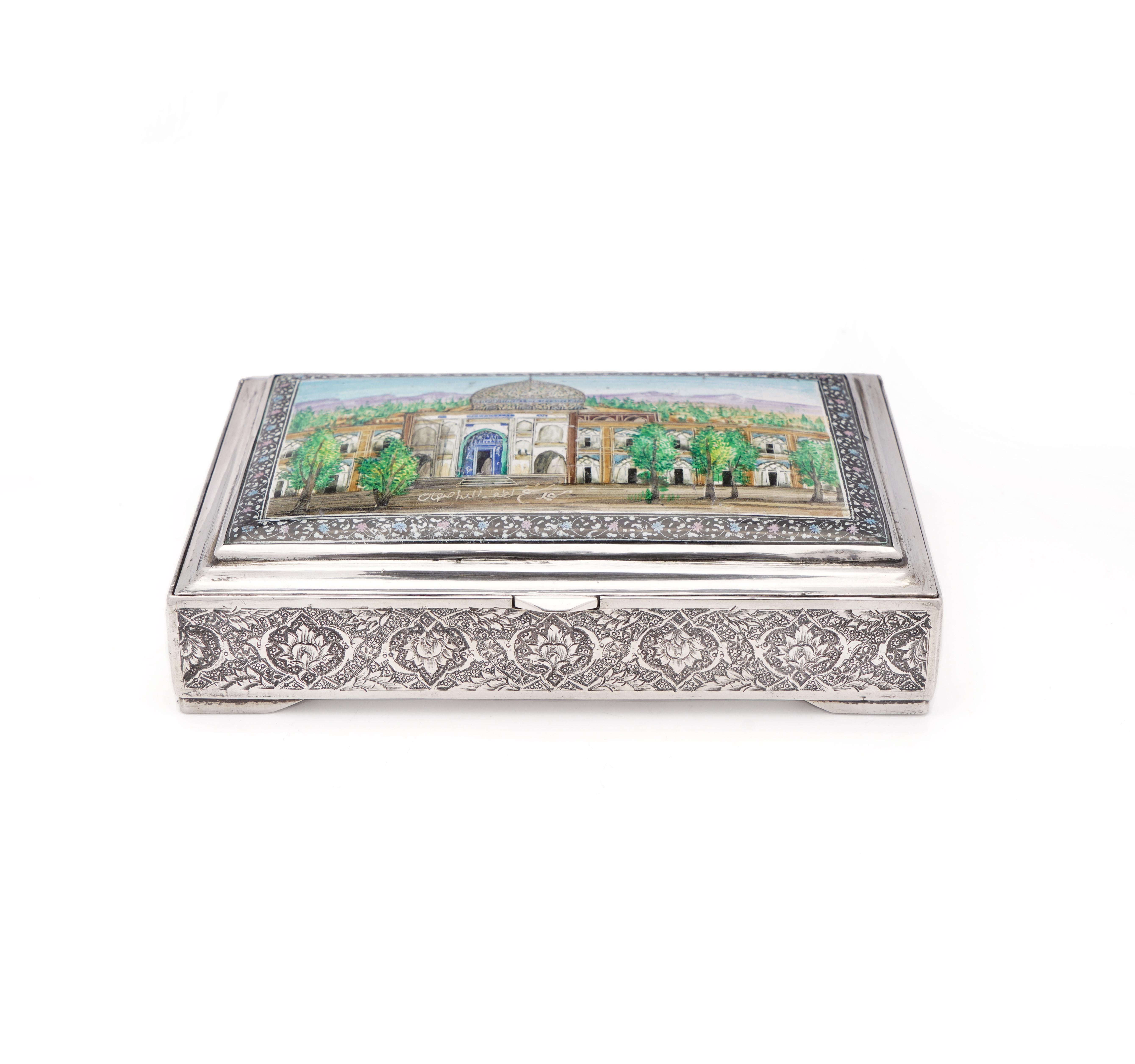 An exquisite vintage Persian/Iranian 84 silver and enamel box adorned with a cap For Sale 2