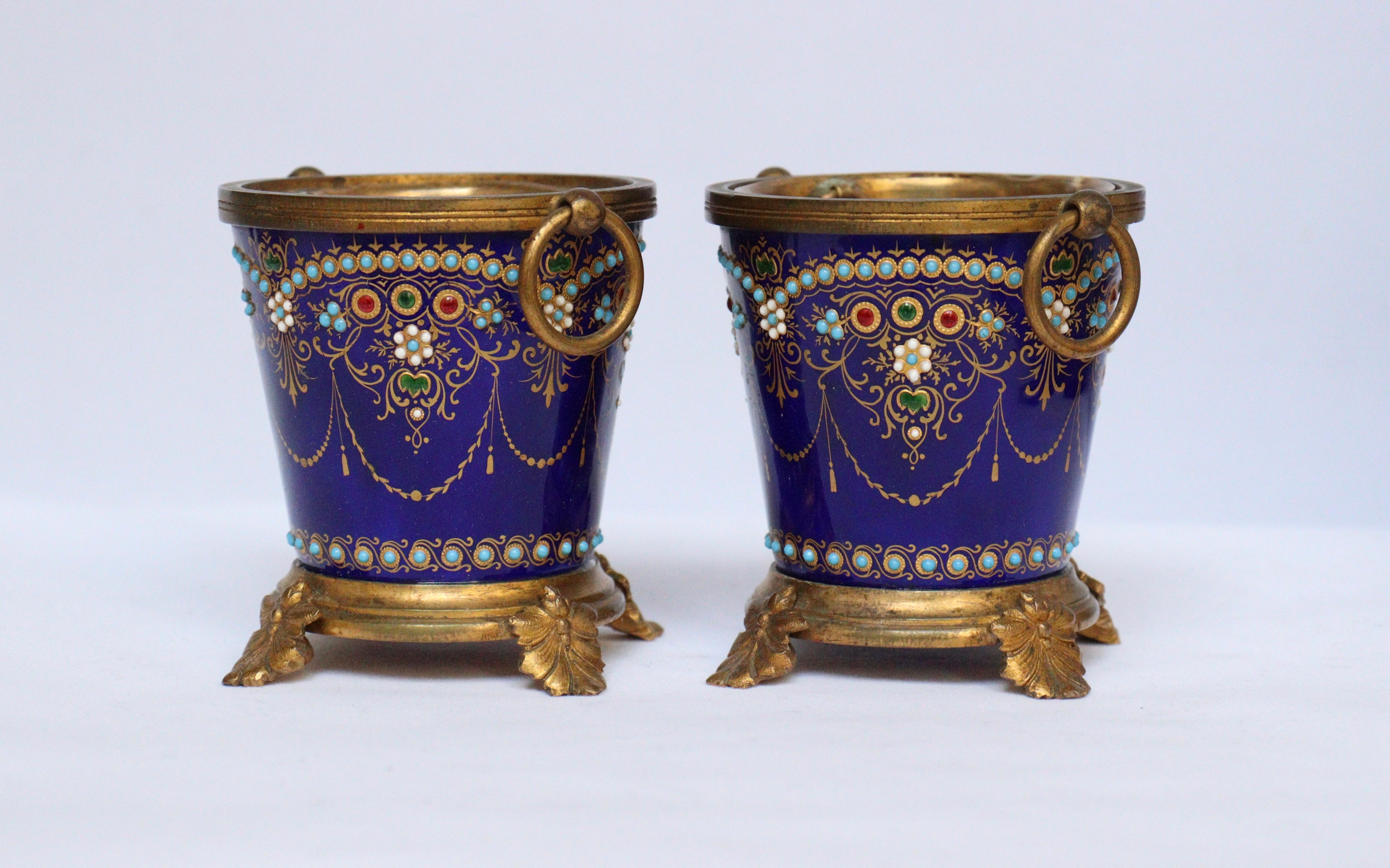 Exquisive French 19th Pair of Enamel and Ormolu-Mounted mini Cache-Pots In Good Condition In Saint-Ouen, FR