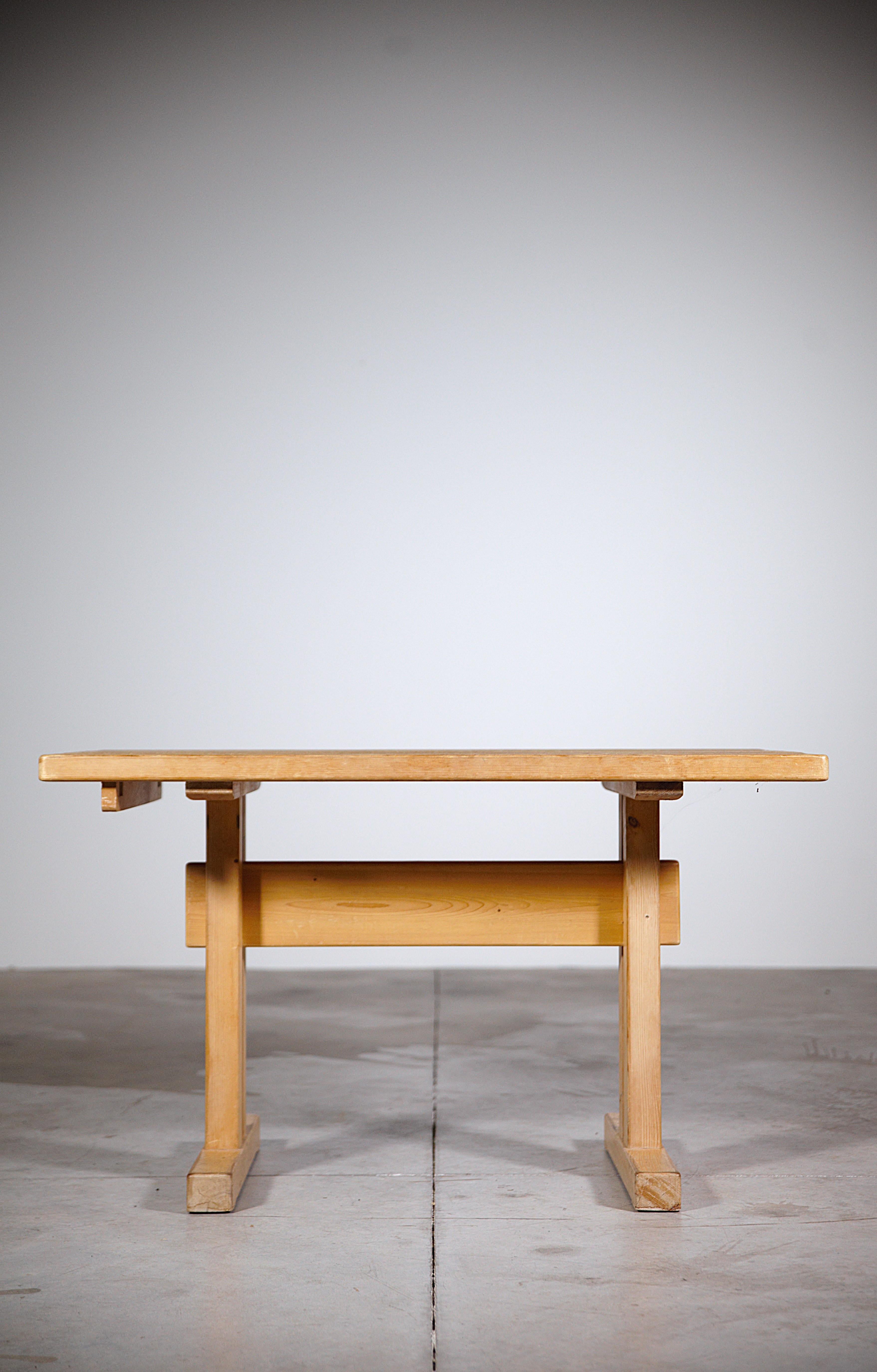 An Extending Table and Bench by Charlotte Perriand Les Arcs France 1970s For Sale 4