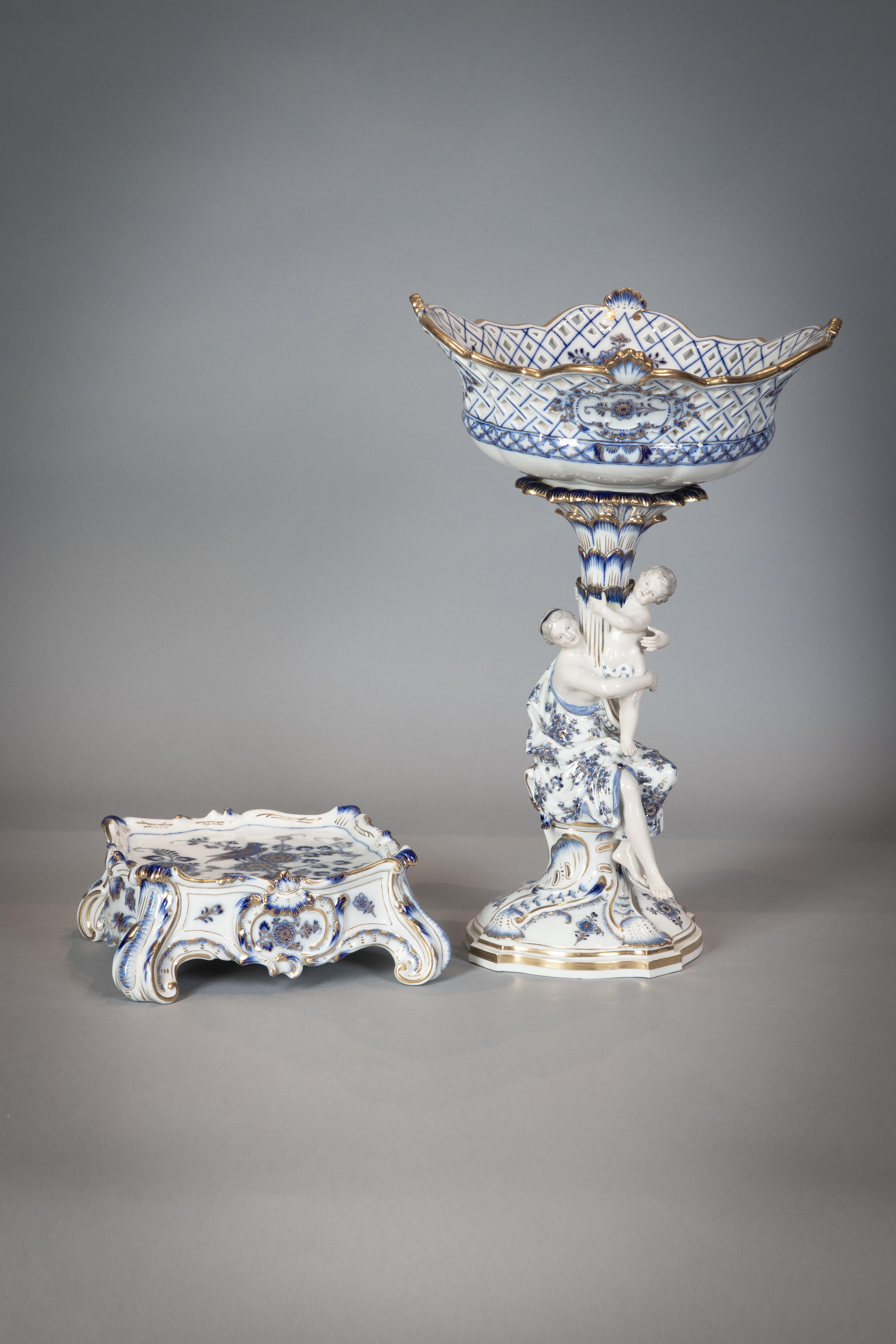 Vaste service de table Meissen assemblé, modèle oiseau bleu et blanc, vers 1890 4