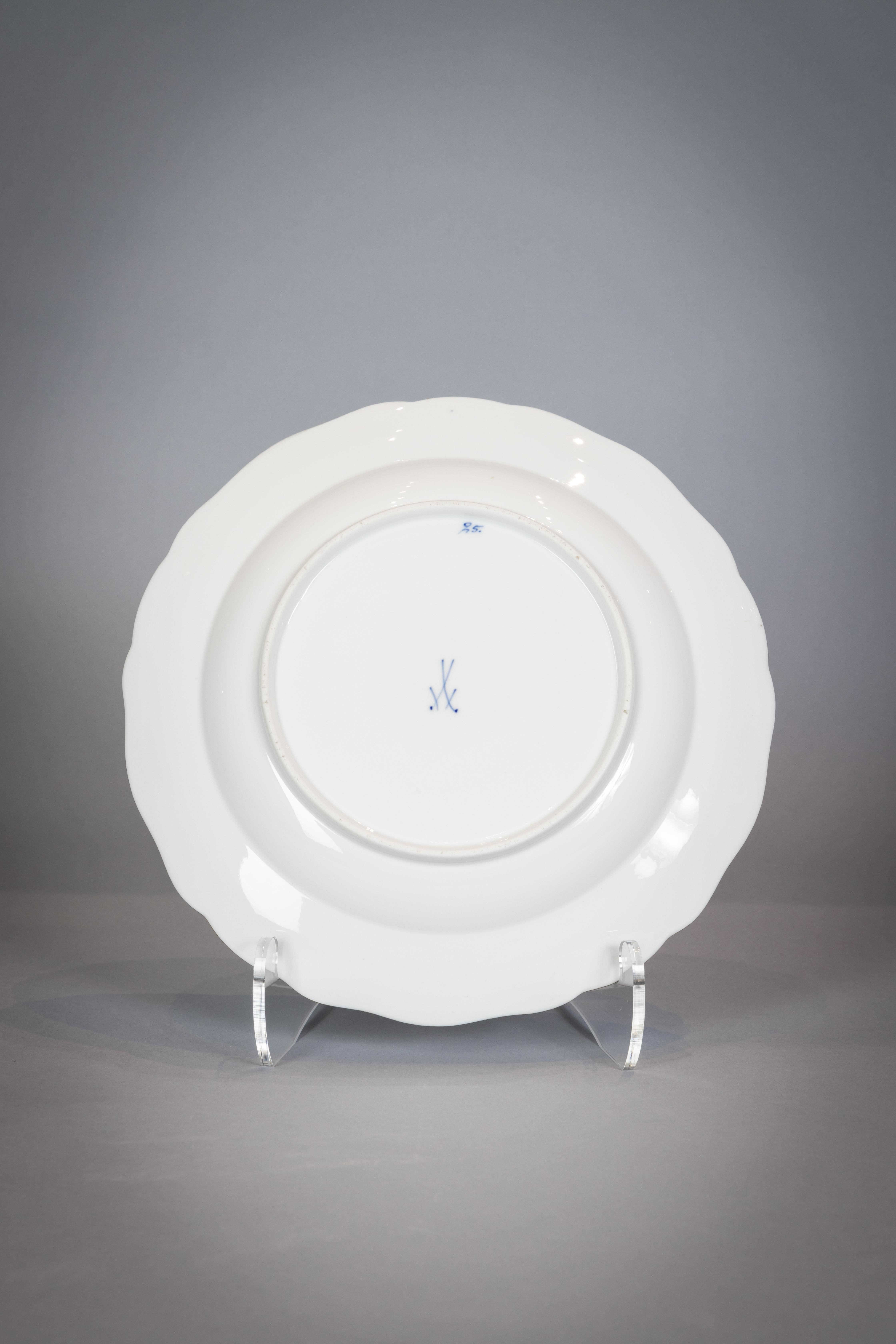 Vaste service de table Meissen assemblé, modèle oiseau bleu et blanc, vers 1890 10