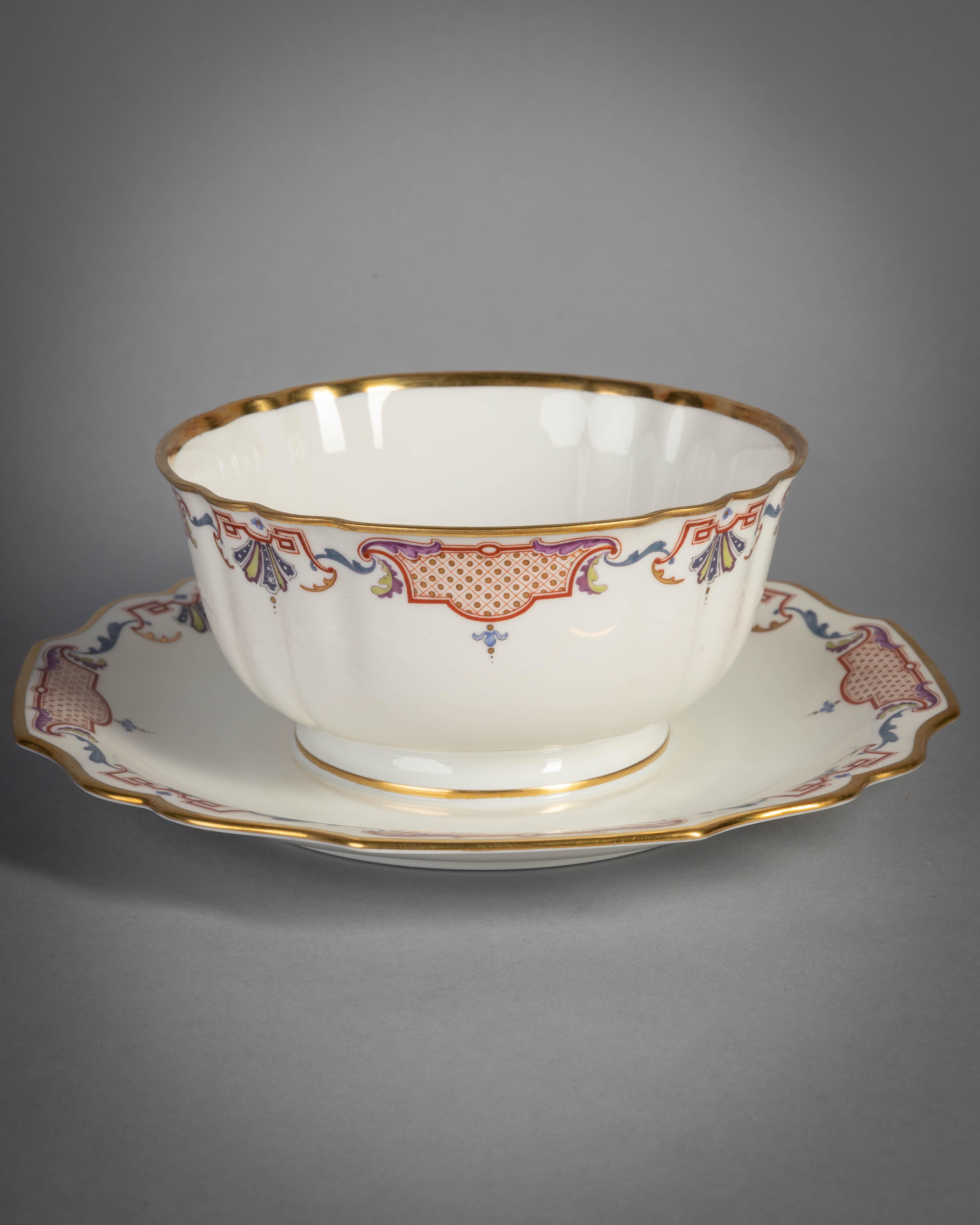 Extensive Augarten Porcelain Dinner, Coffee and Tea Service, circa 1935 For Sale 5