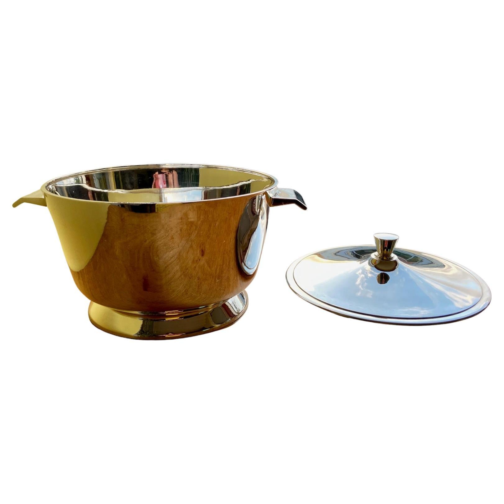Metal A large Gio Ponti silver plated deep vegetables or soup tureen for Broggi