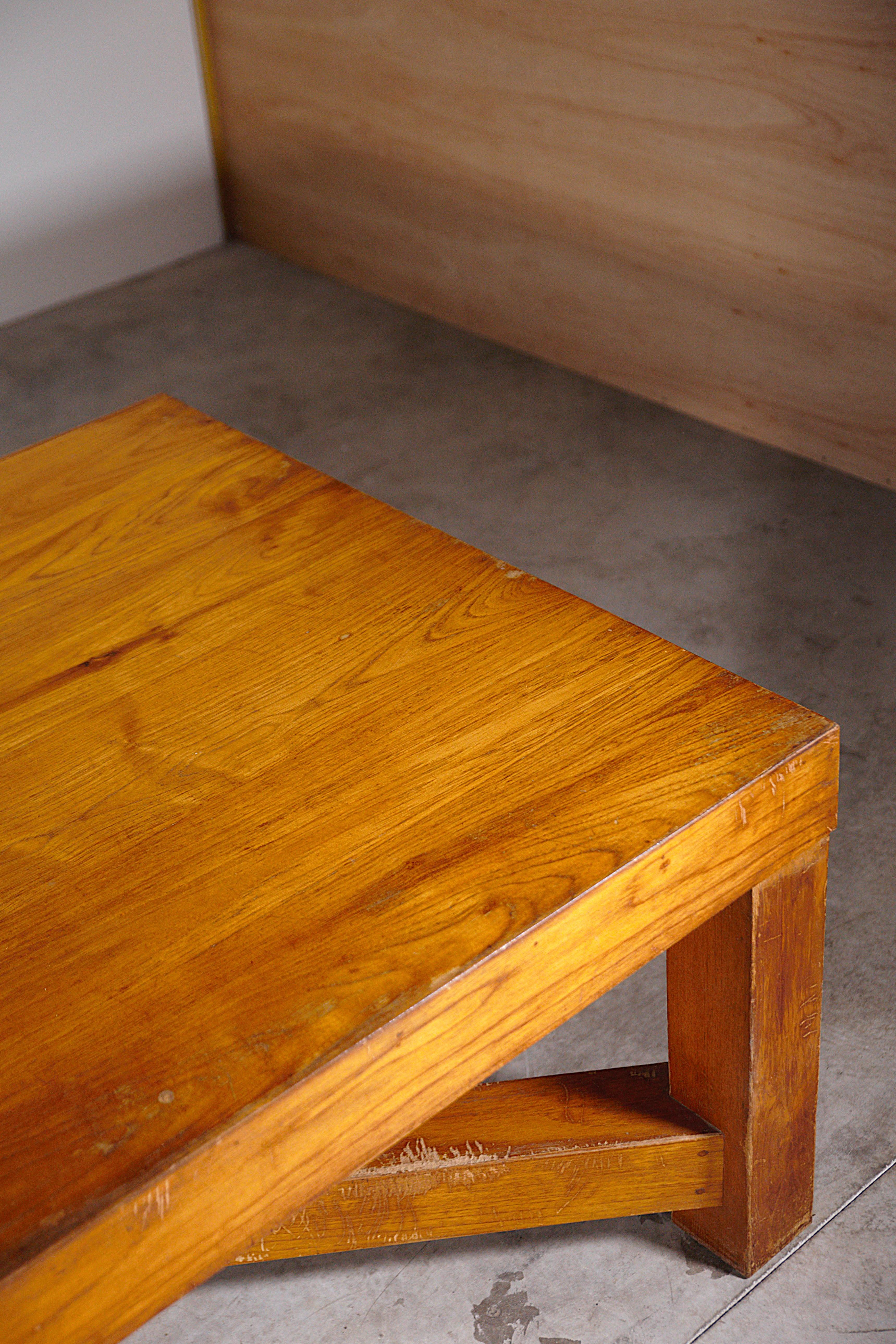An Extra - Ordinary Dining Table Architect Work's France 1970s 12