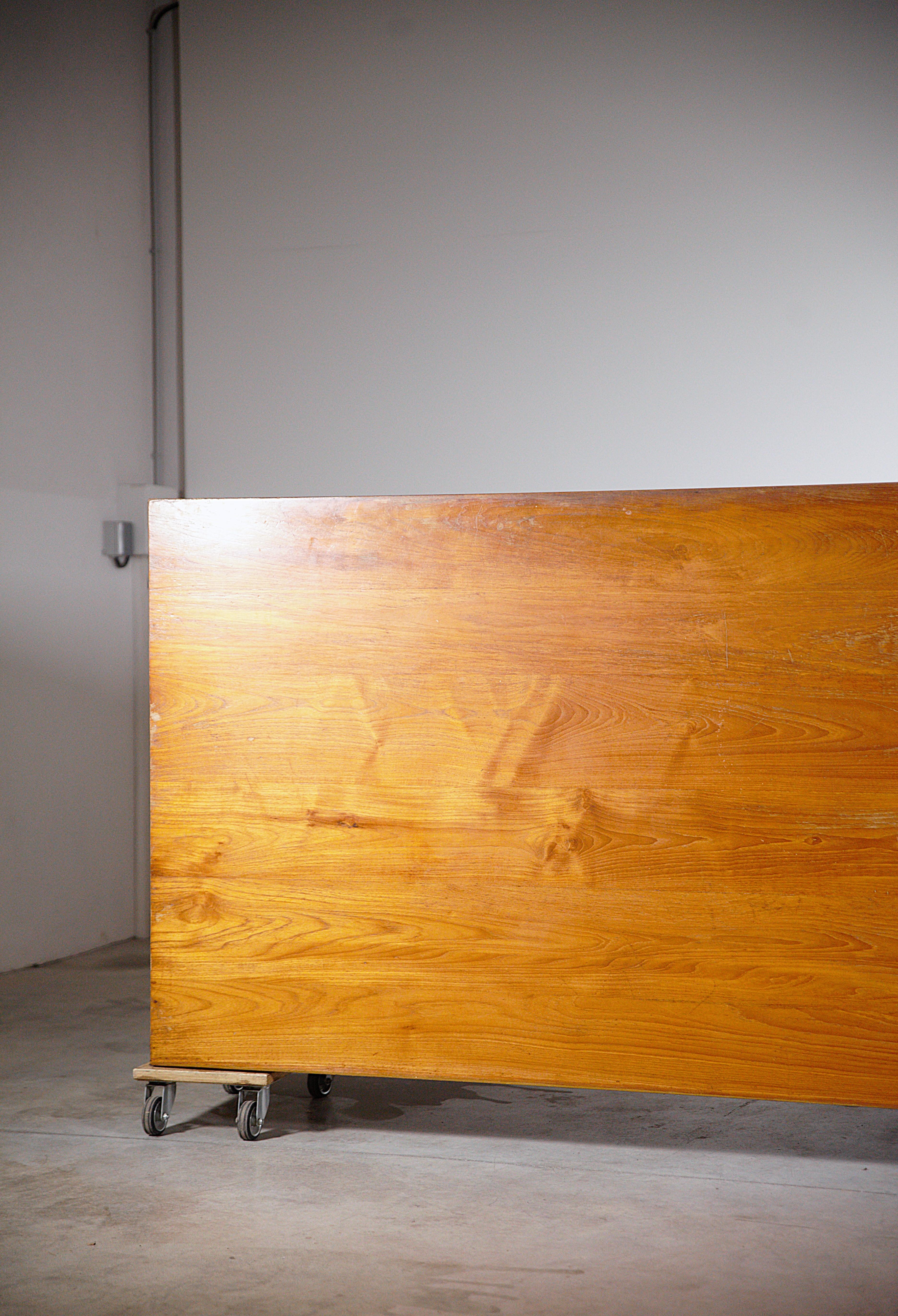 An Extra - Ordinary Dining Table Architect Work's France 1970s 1