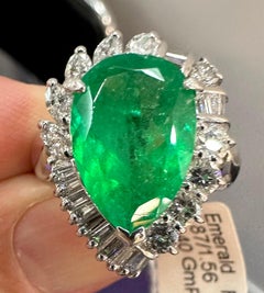 An Extraordinary 5.87ct Colombia Emerald & Diamond Platinum Ring