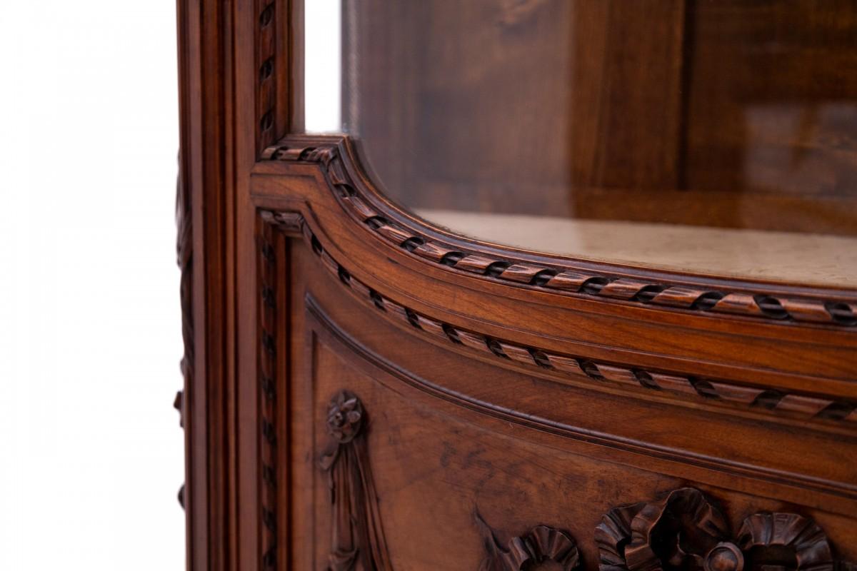An extraordinary Louis XVI style display cabinet, France, around 1880. For Sale 4