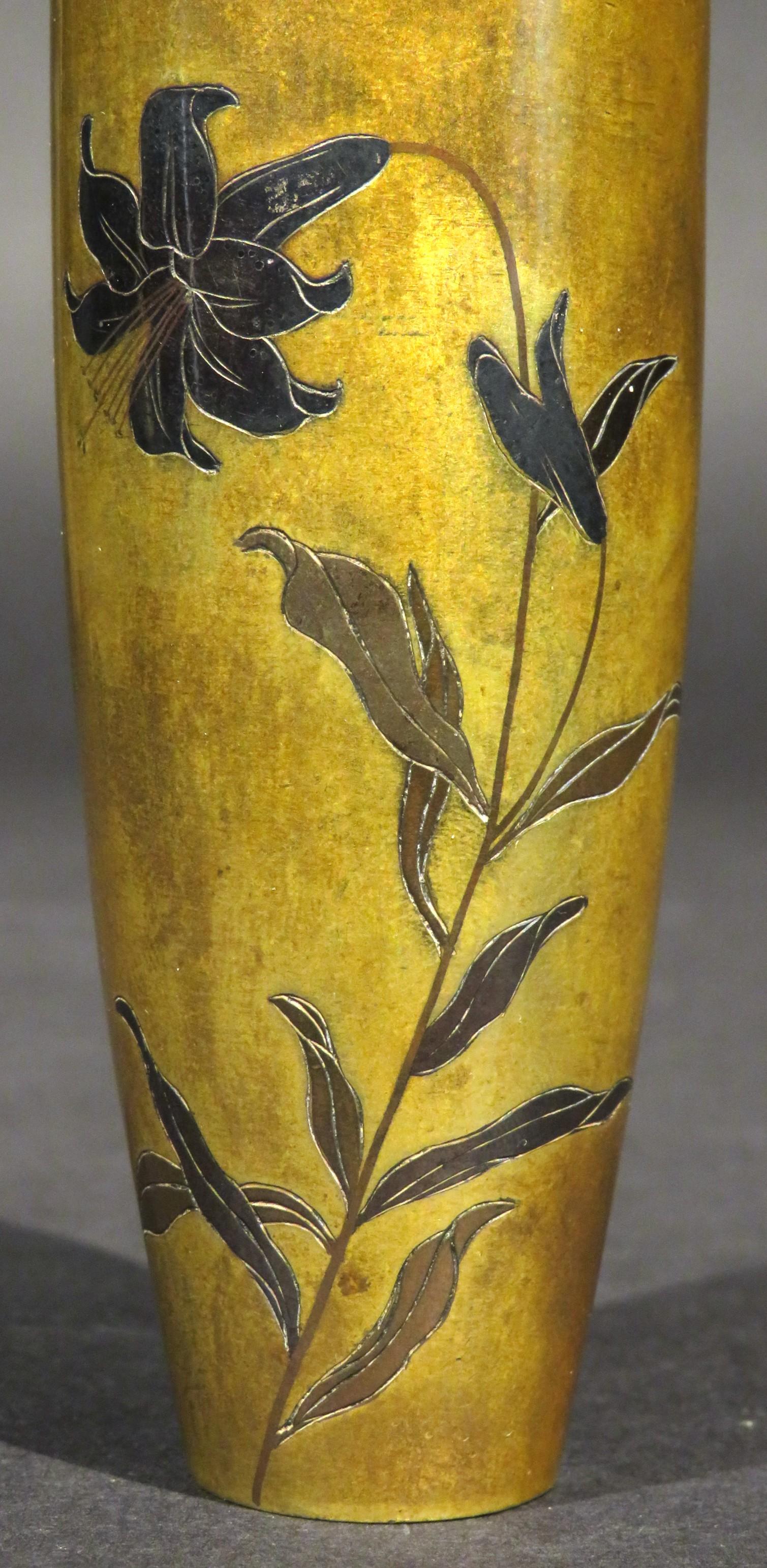 Meiji An Extremely Fine 19th C. Miniature Japanese Mixed Metal Bronze Cylinder Vase in vendita