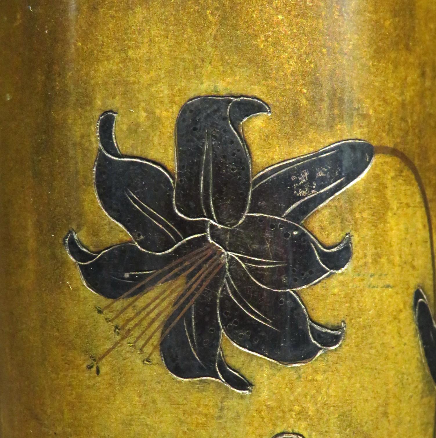 Giapponese An Extremely Fine 19th C. Miniature Japanese Mixed Metal Bronze Cylinder Vase in vendita