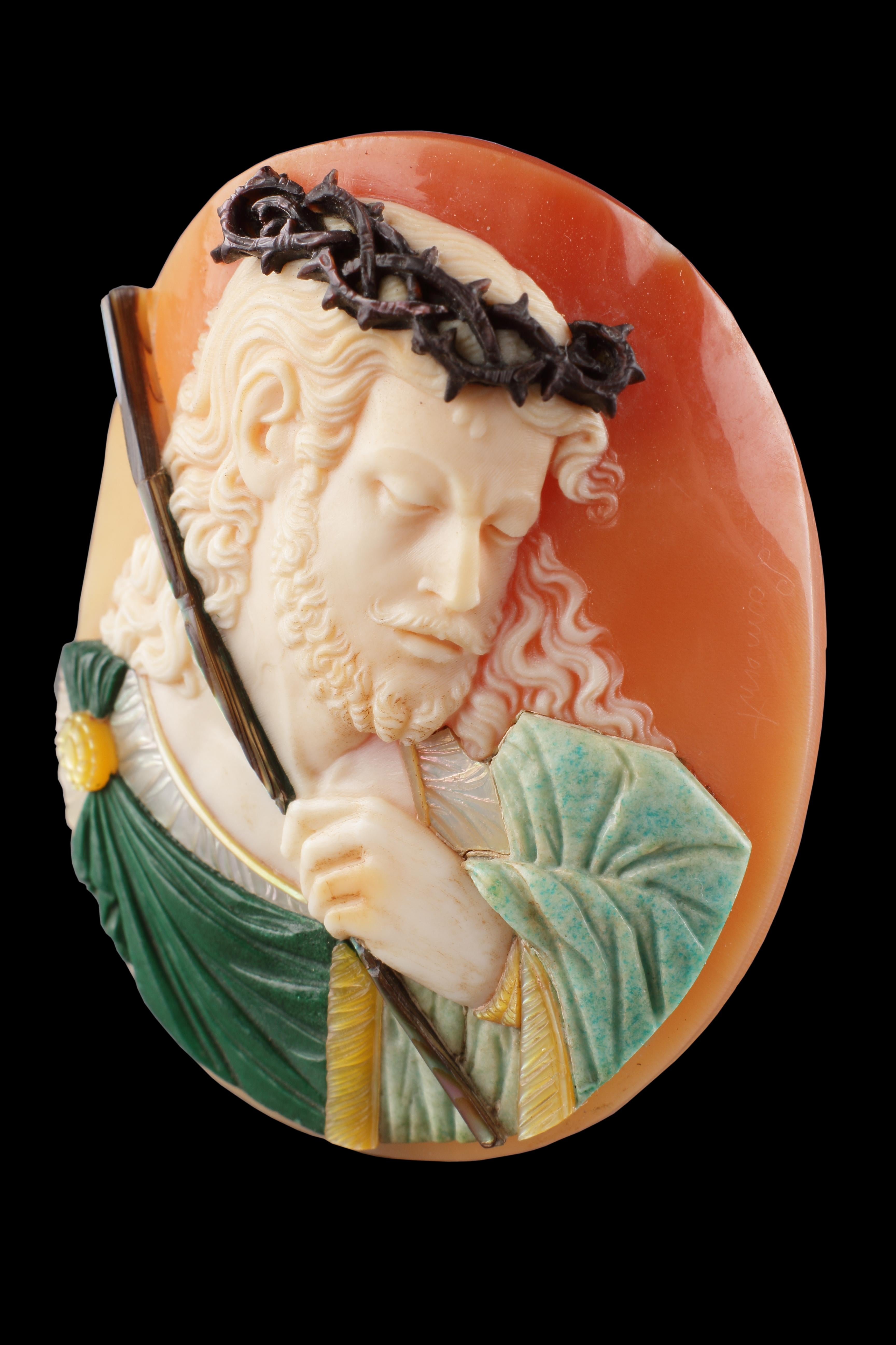 Mid-19th Century An Extremely Fine Carved Polychromed Oval ‘Comesso’ Cameo of Christ