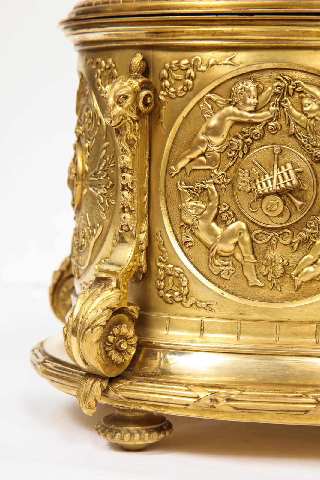 Extremely Fine Napoleon III French Ormolu Bronze Jewelry Box, circa 1880 5