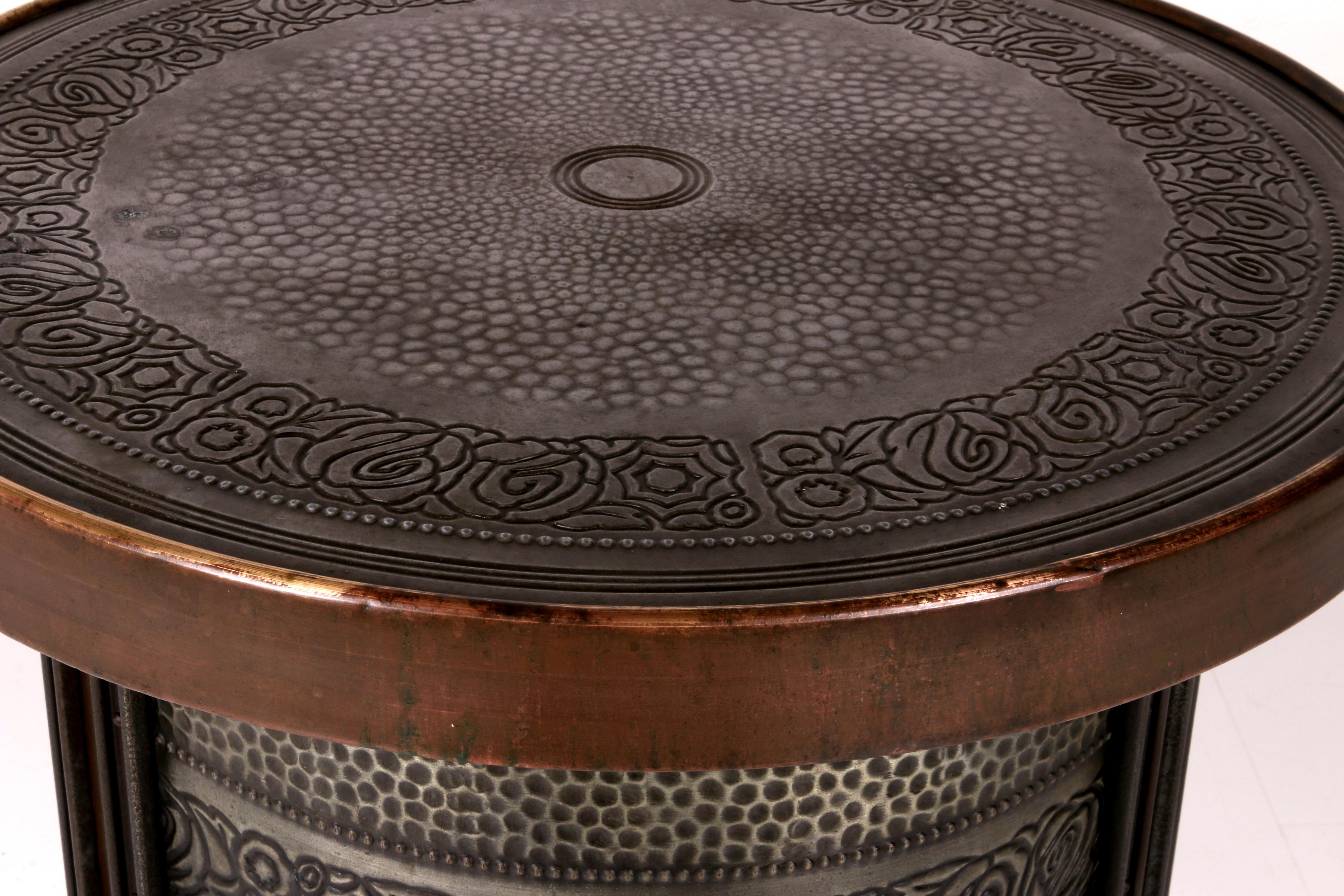 an extremely rare French Art Nouveau side table Paris ar. 1905 iron brass zinc For Sale 8