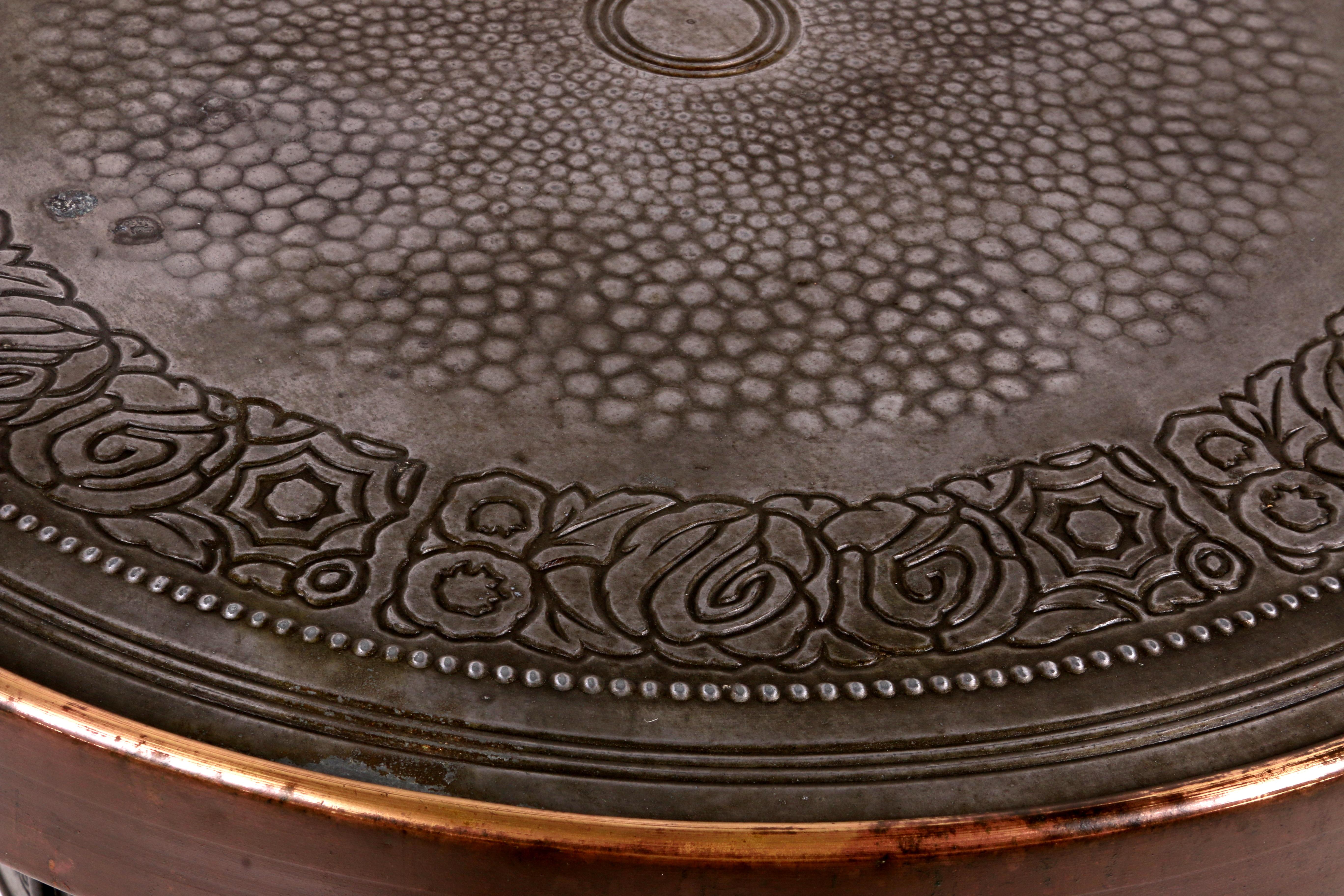 an extremely rare French Art Nouveau side table Paris ar. 1905 iron brass zinc For Sale 9