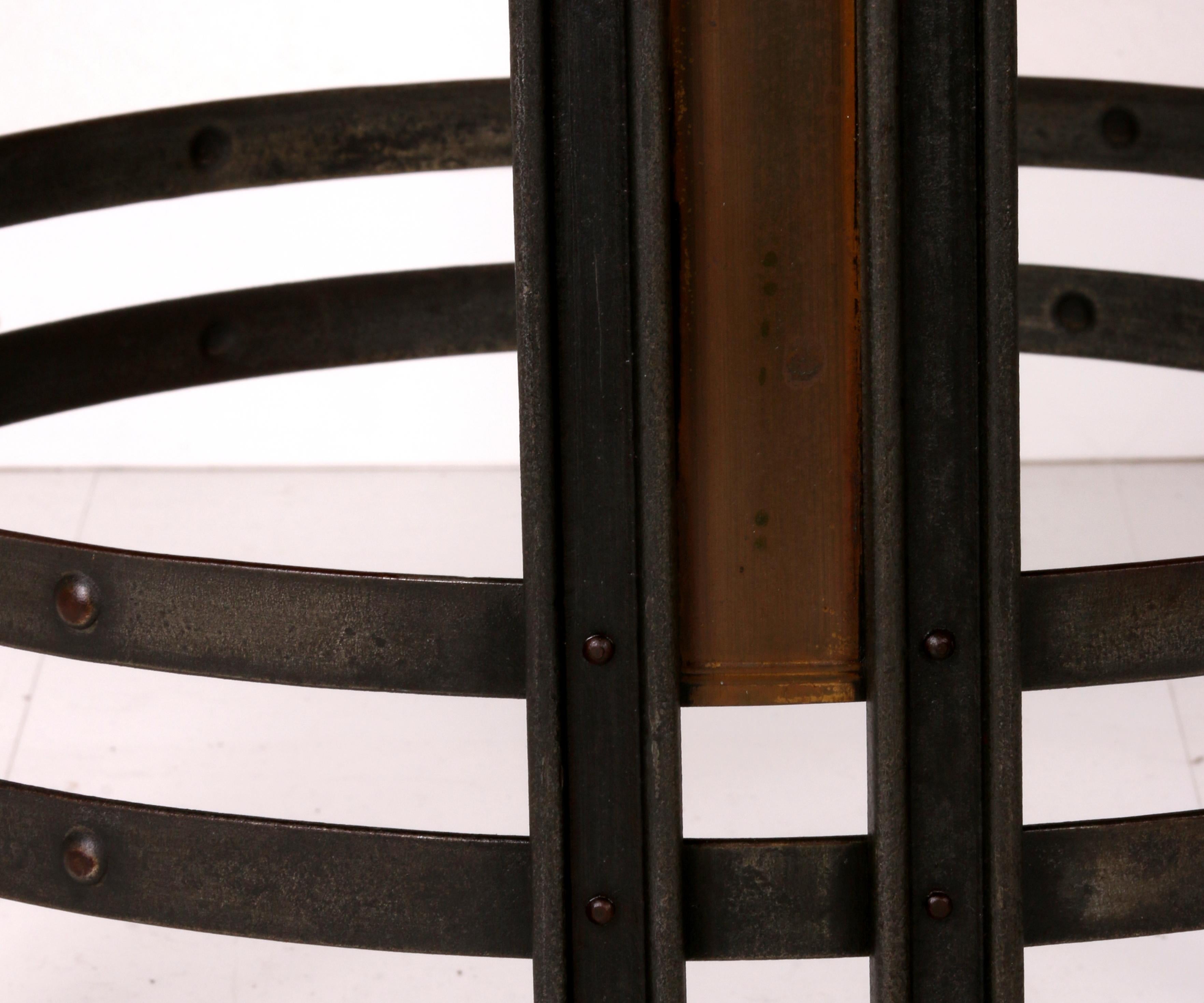 an extremely rare French Art Nouveau side table Paris ar. 1905 iron brass zinc In Good Condition For Sale In Landshut, BY