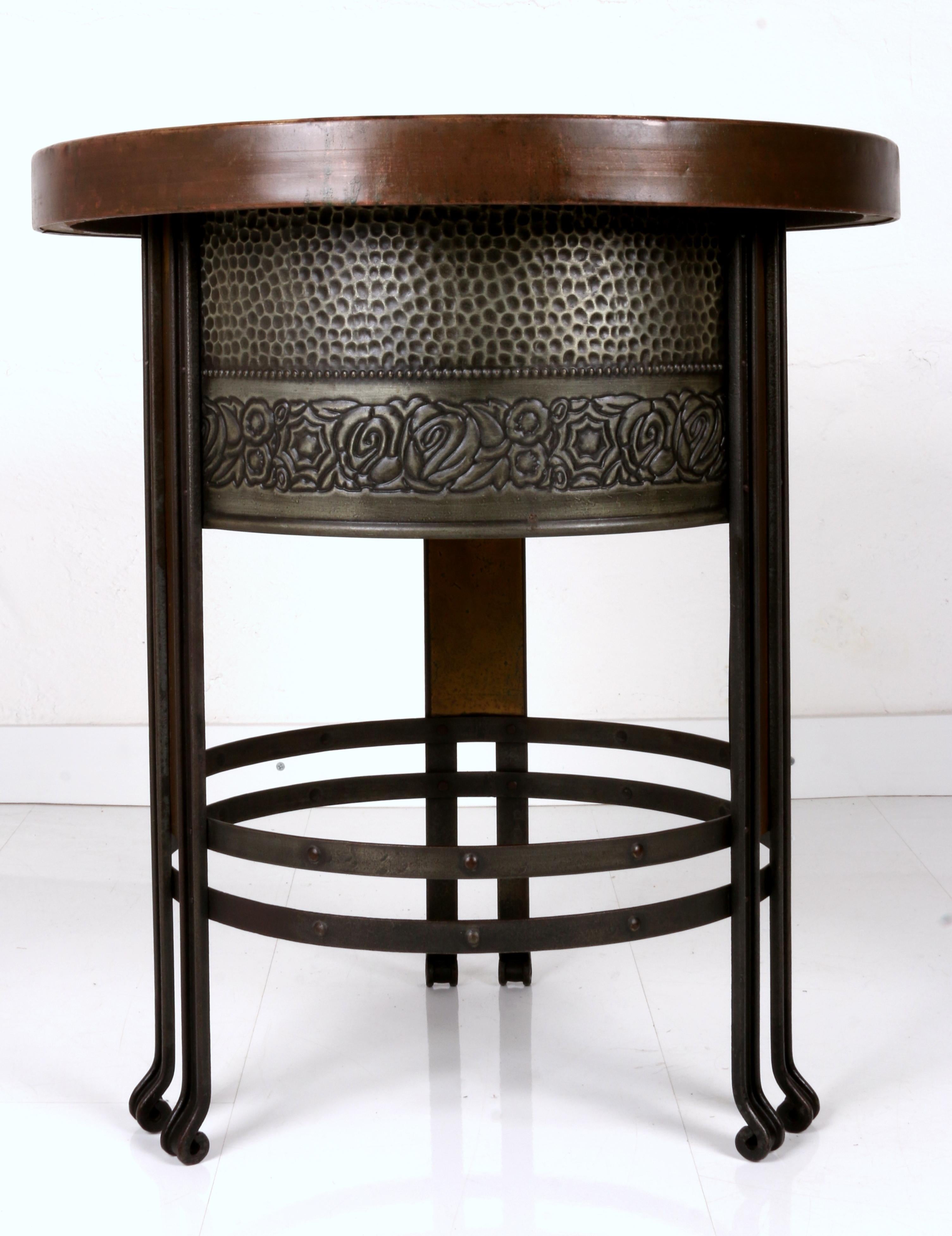 an extremely rare French Art Nouveau side table Paris ar. 1905 iron brass zinc For Sale 1