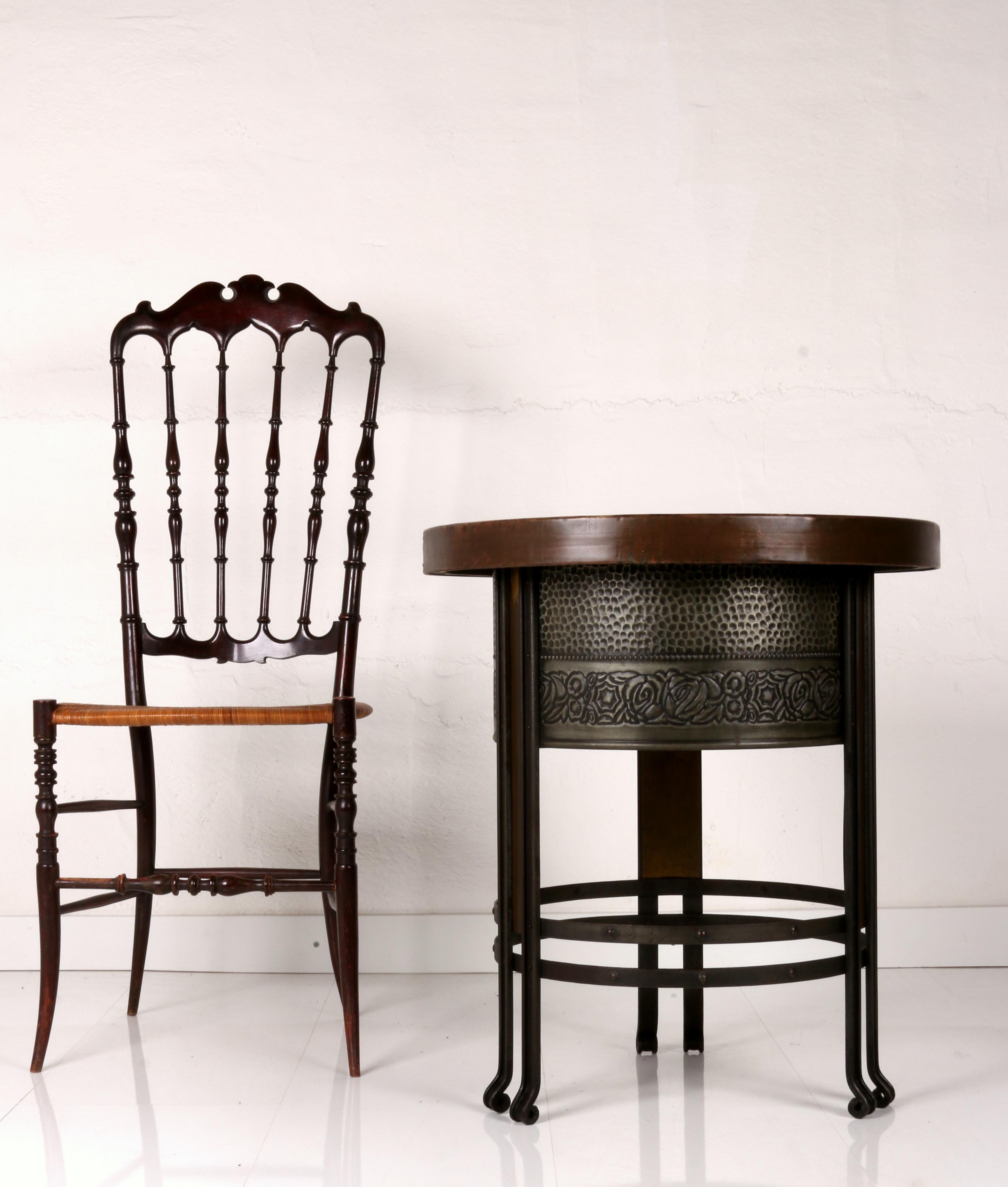 an extremely rare French Art Nouveau side table Paris ar. 1905 iron brass zinc For Sale 3