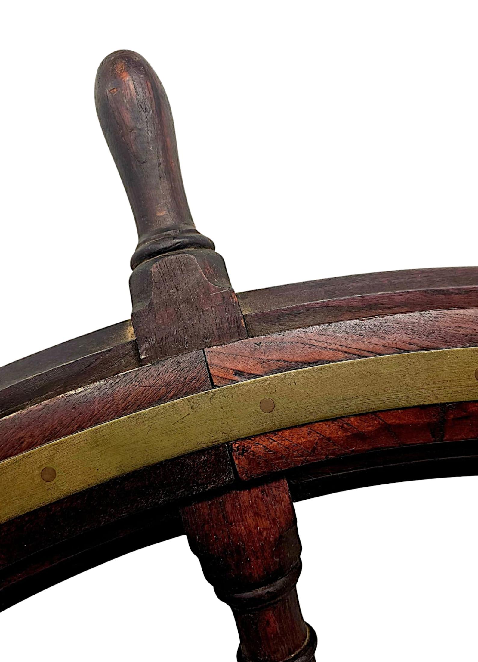Rarísima rueda de barco maciza de roble y latón del siglo XIX en Bueno estado para la venta en Dublin, IE