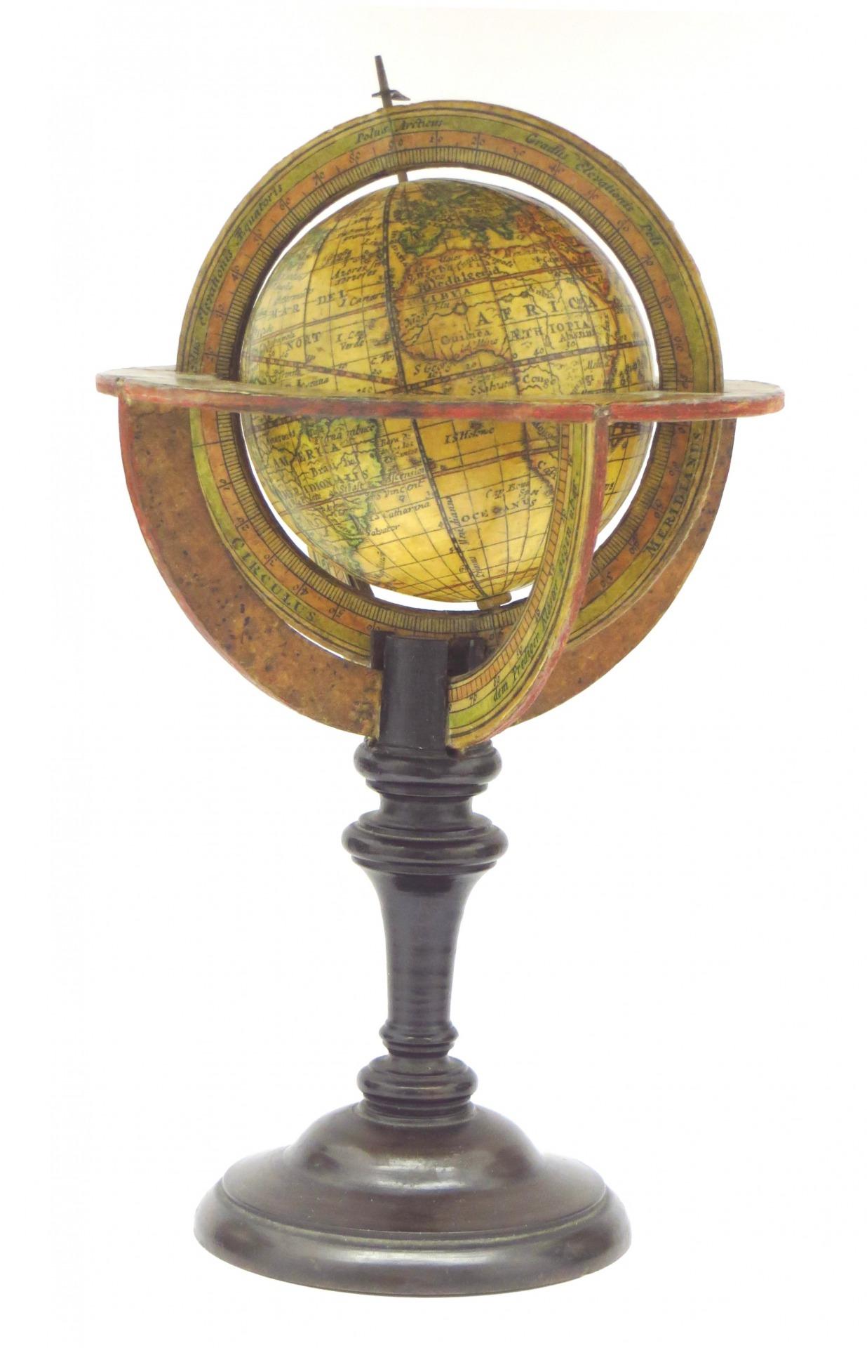 An extremely rare pair of miniature globes by Johann Baptist Homann For Sale 8