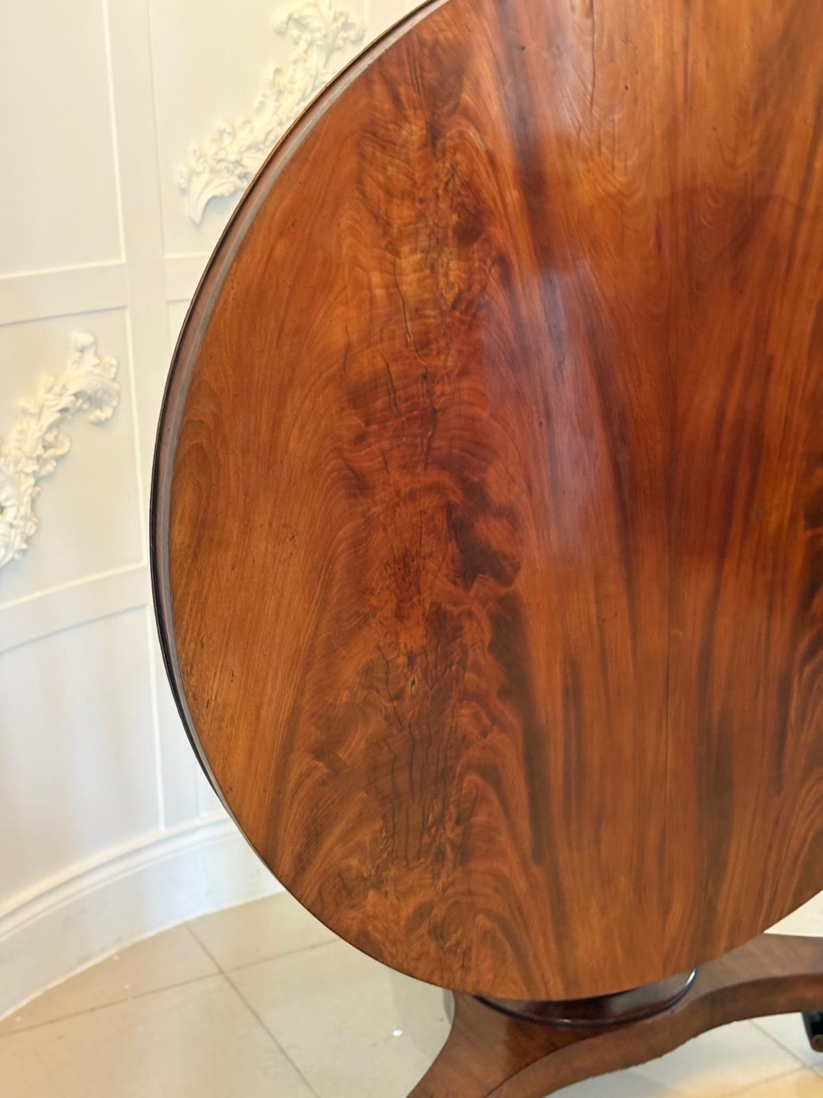 Mesa de Comedor Circular Antigua Regencia 6 Plazas Caoba Figurada de Calidad en venta 7
